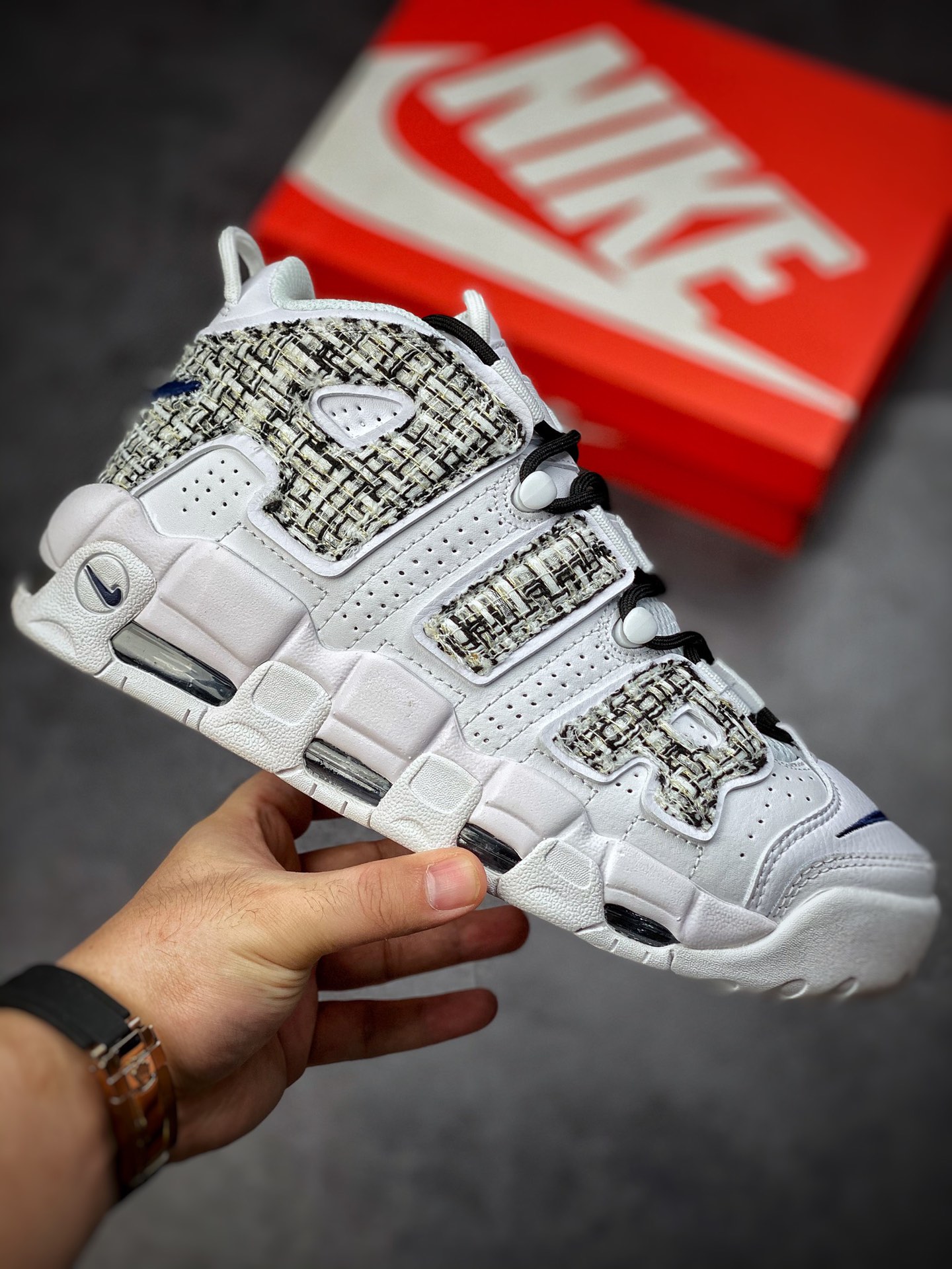 Air More Uptempo represents the highest version of Pippen DH9719-100 in history-Top High Quatity Cheap Sneakers Fashion Clothing Clothes Bags handbags Shoes of all Brand wholesale With The best Quality And Beautiful Price from China Factory Chinese suppliers wholesaler seller Air More Uptempo represents the highest version of Pippen DH9719-100 in history
