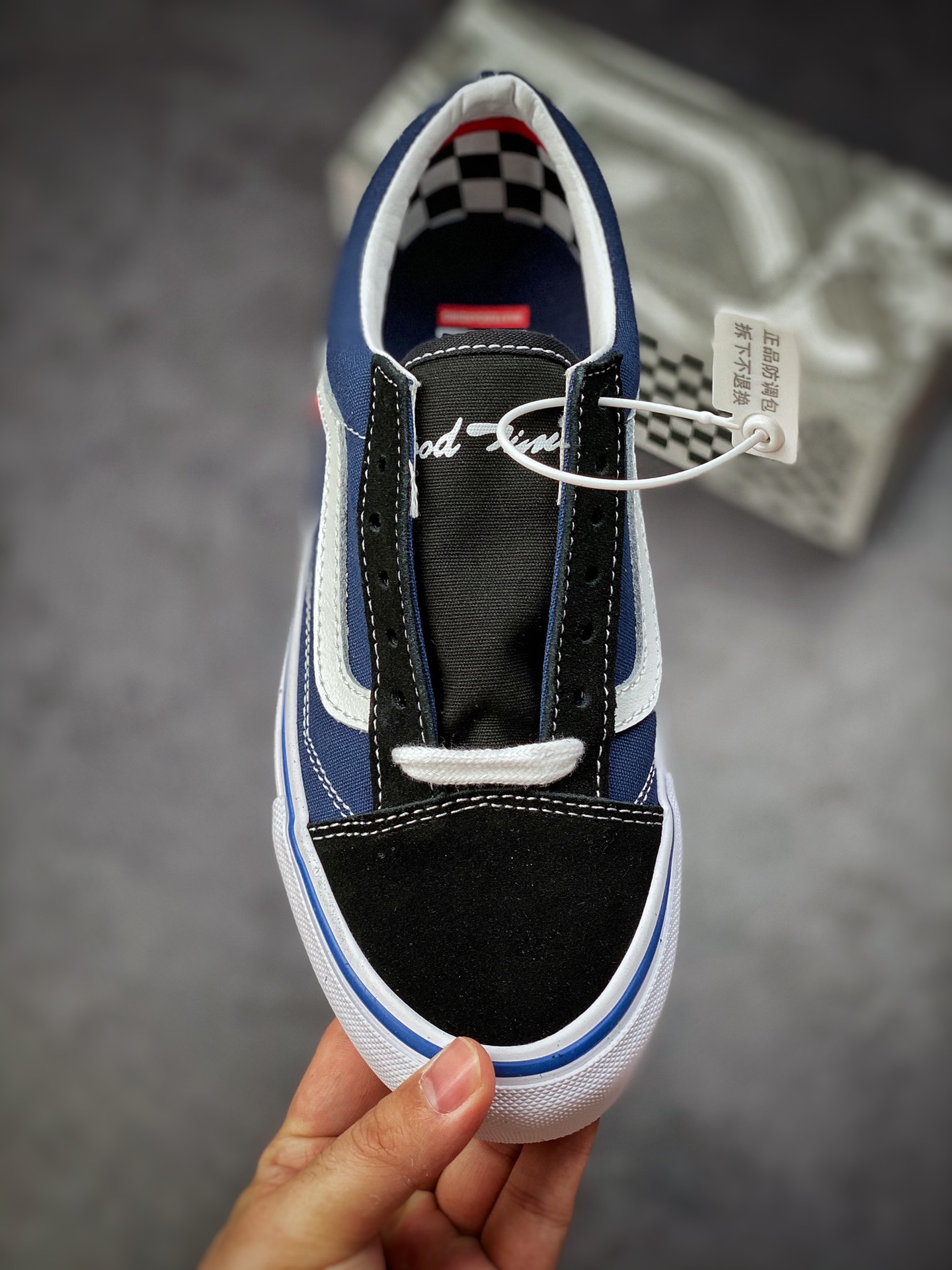 Boys of Summer Collection Skate Old Skool in classic navy and black