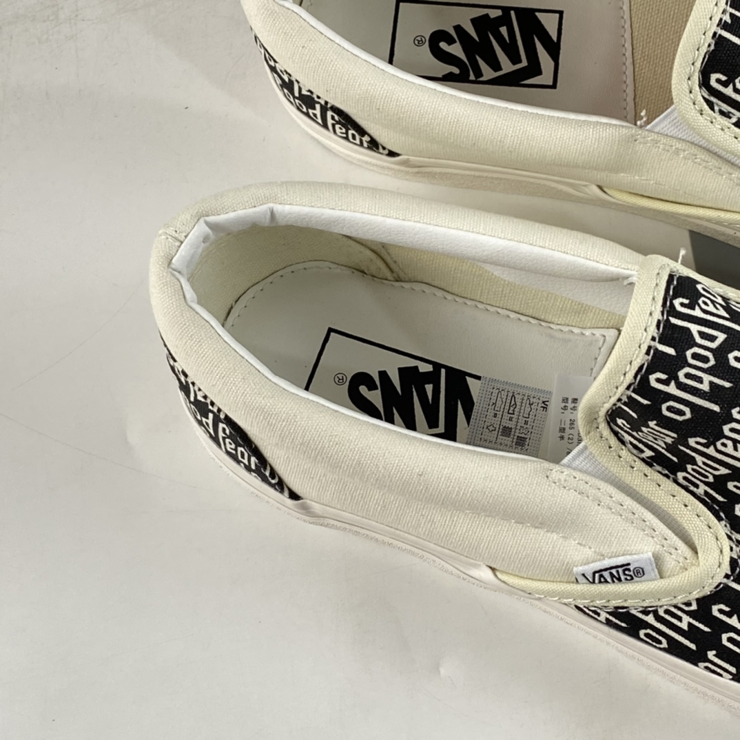 P140  Fear Of God x Vans slip on Reissue 恐惧上帝 FOG超限量联名低帮休闲板鞋 VN000EYEBWW