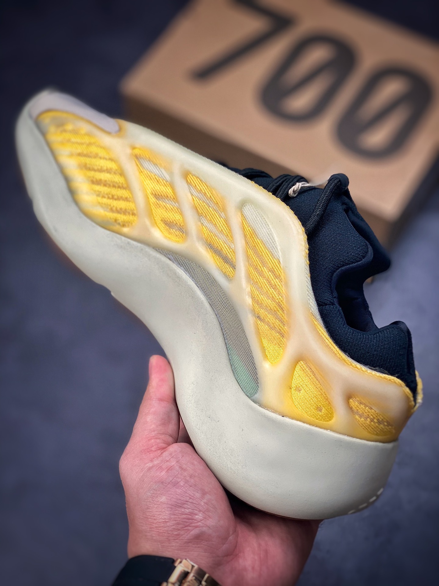 Yeezy 700v3 ”Mono Safflower” white and yellow HP5425