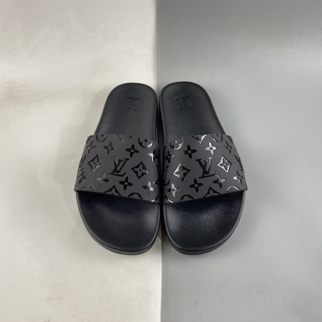 P120  法国顶级高奢品牌，路易威登Louis Vuitton Waterfront Mule Slides印花夏季时尚穿搭室内外沙滩拖鞋“TPU黑光泽老花”