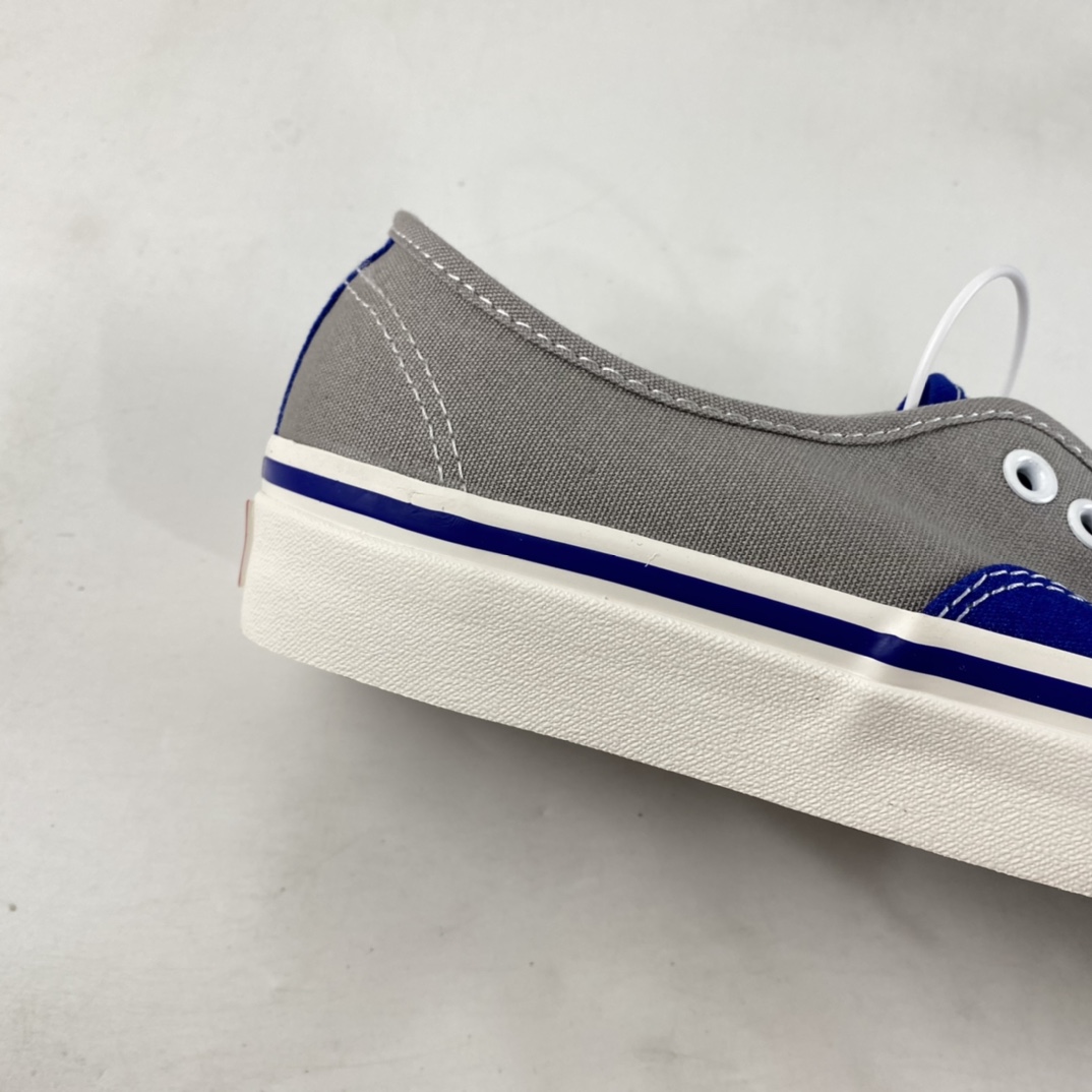 P140  VANS Vault OG Authentic LX 灰蓝黑绿帆布鞋男鞋滑板鞋 VN0A4BV9XC2