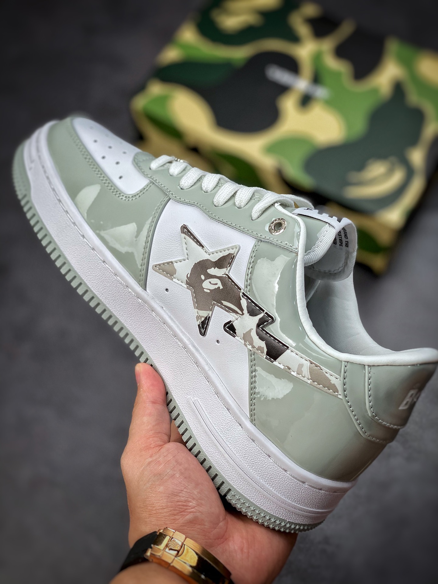 Bape Sta To Low star with the same ape head classic patent leather low-top sports casual sneakers