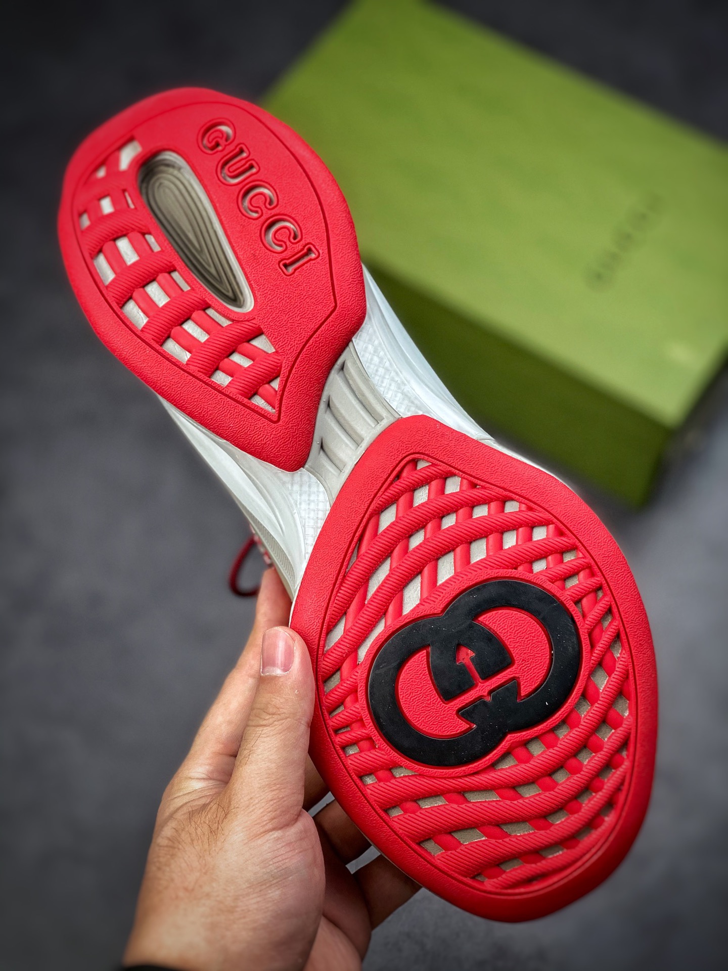 Gucci Gucci Run Mesh Sneakers jogging series running shoes 680903 USN10 8485
