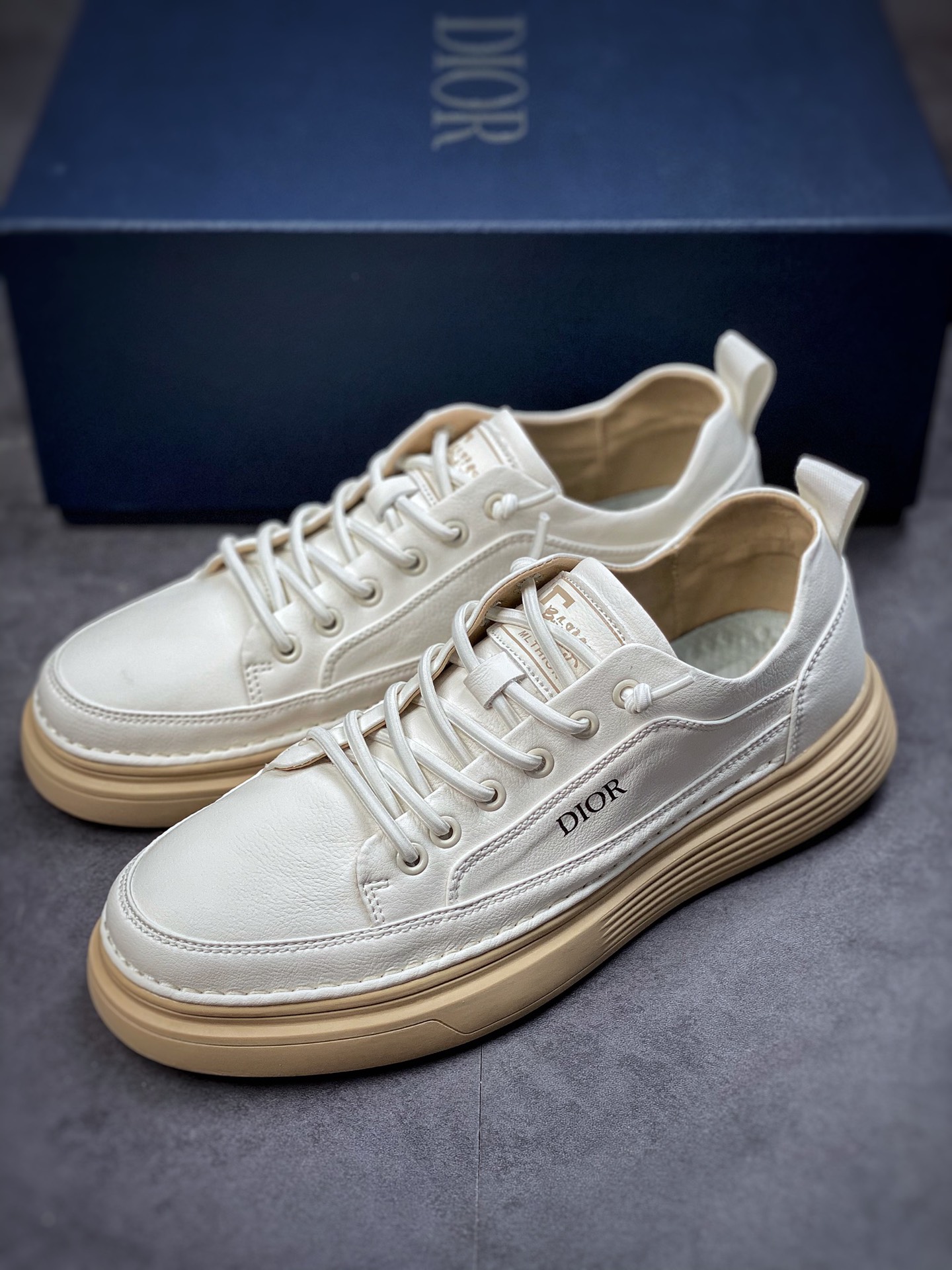 #Overseas version DIOR Dior sports and leisure trend sneakers series