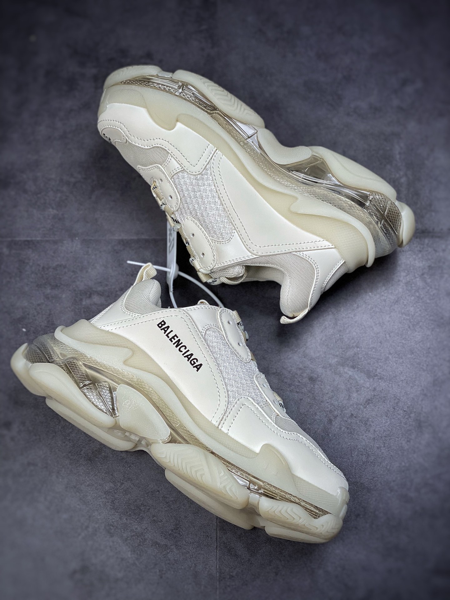 【Overweight shipping】 Original box Balenciaga Triple S Balenciaga Daddy Shoes 1.0 Bone White Air Cushion 544351 W1GB6 0315