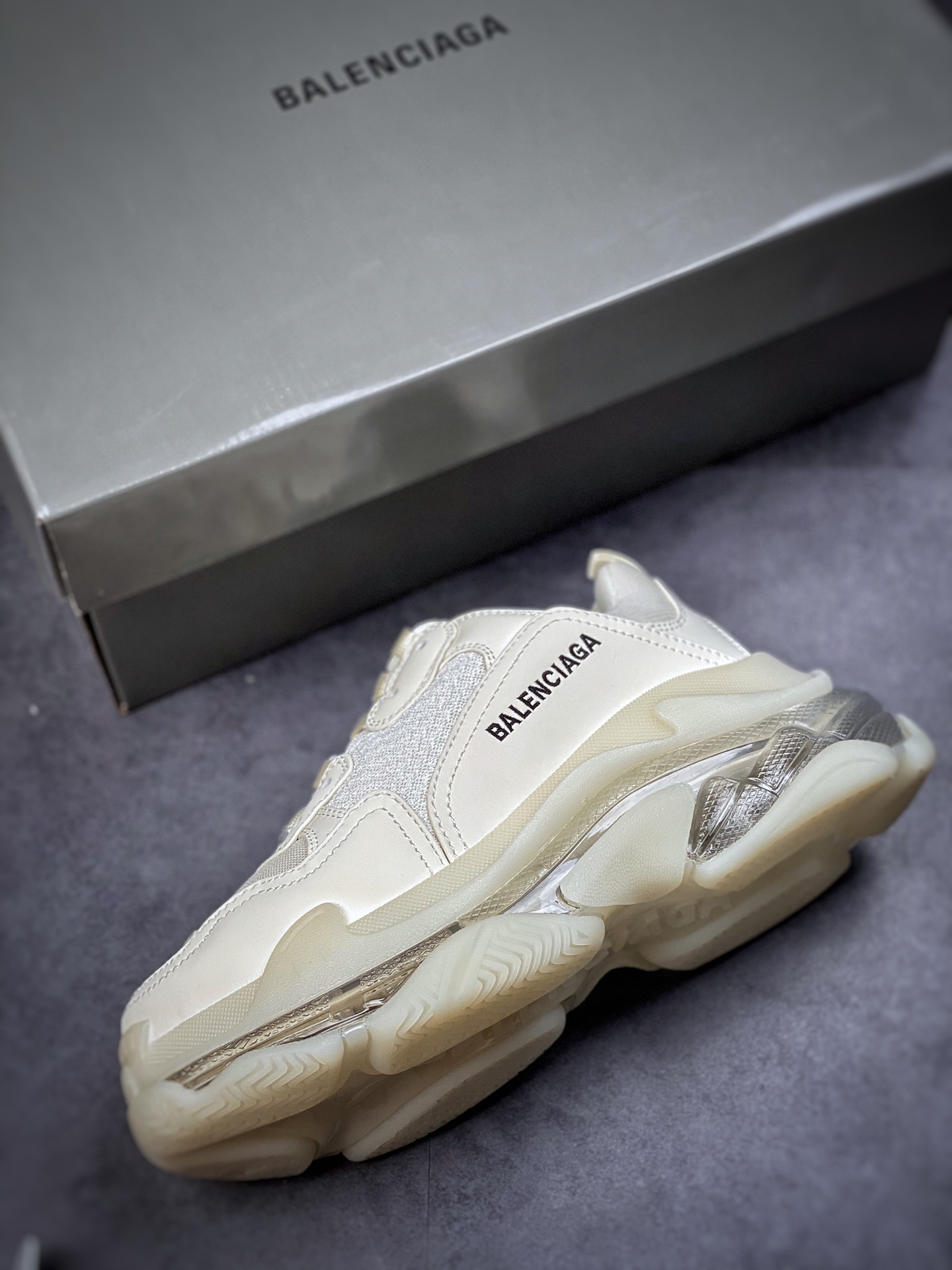 【Overweight shipping】 Original box Balenciaga Triple S Balenciaga Daddy Shoes 1.0 Bone White Air Cushion 544351 W1GB6 0315