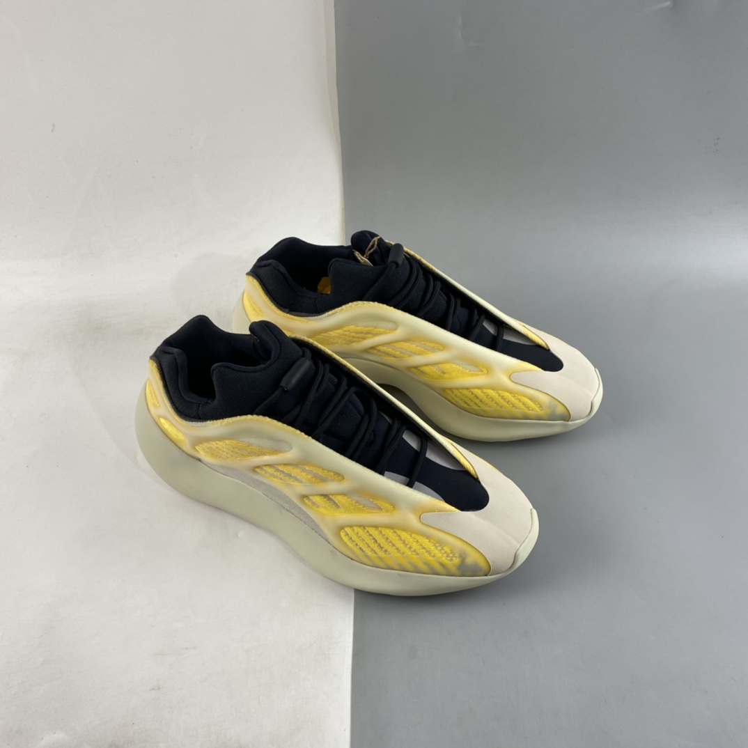 Adidas Originals Yeezy Boost yeezy 700V3 Retro Sneakers/White and Yellow Luminous Version HP5425