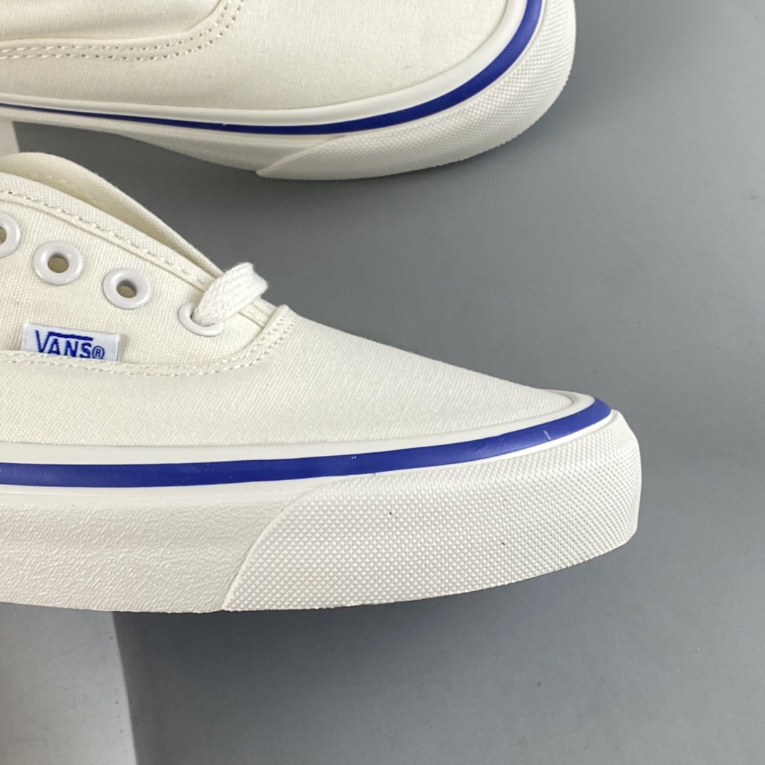 Vans Authentic Vans Official White Anaheim Retro Canvas Shoes VN0A5JMQWHT