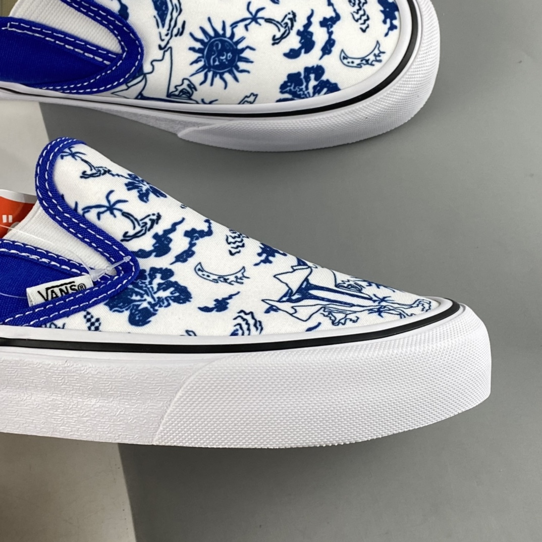 Vans Slip-On Vans Official Blue Fun Print Slip-On Low-Top Canvas Shoes VN0A5HYQAXV