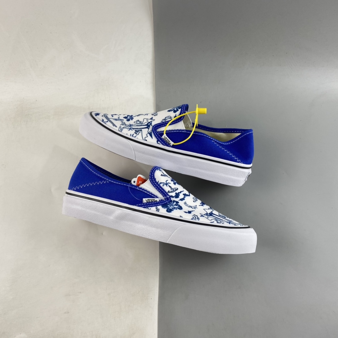 Vans Slip-On Vans Official Blue Fun Print Slip-On Low-Top Canvas Shoes VN0A5HYQAXV