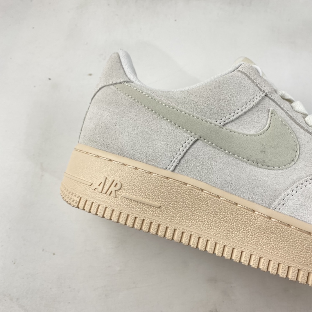 P200  Nike Air Force 1’07 Low 空军一号低帮休闲板鞋 DO6730-100