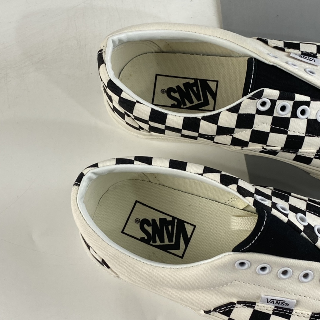 Vans Era stitching checkerboard black and white asymmetrical contrast color low-top casual shoes VN0A5JML1KP