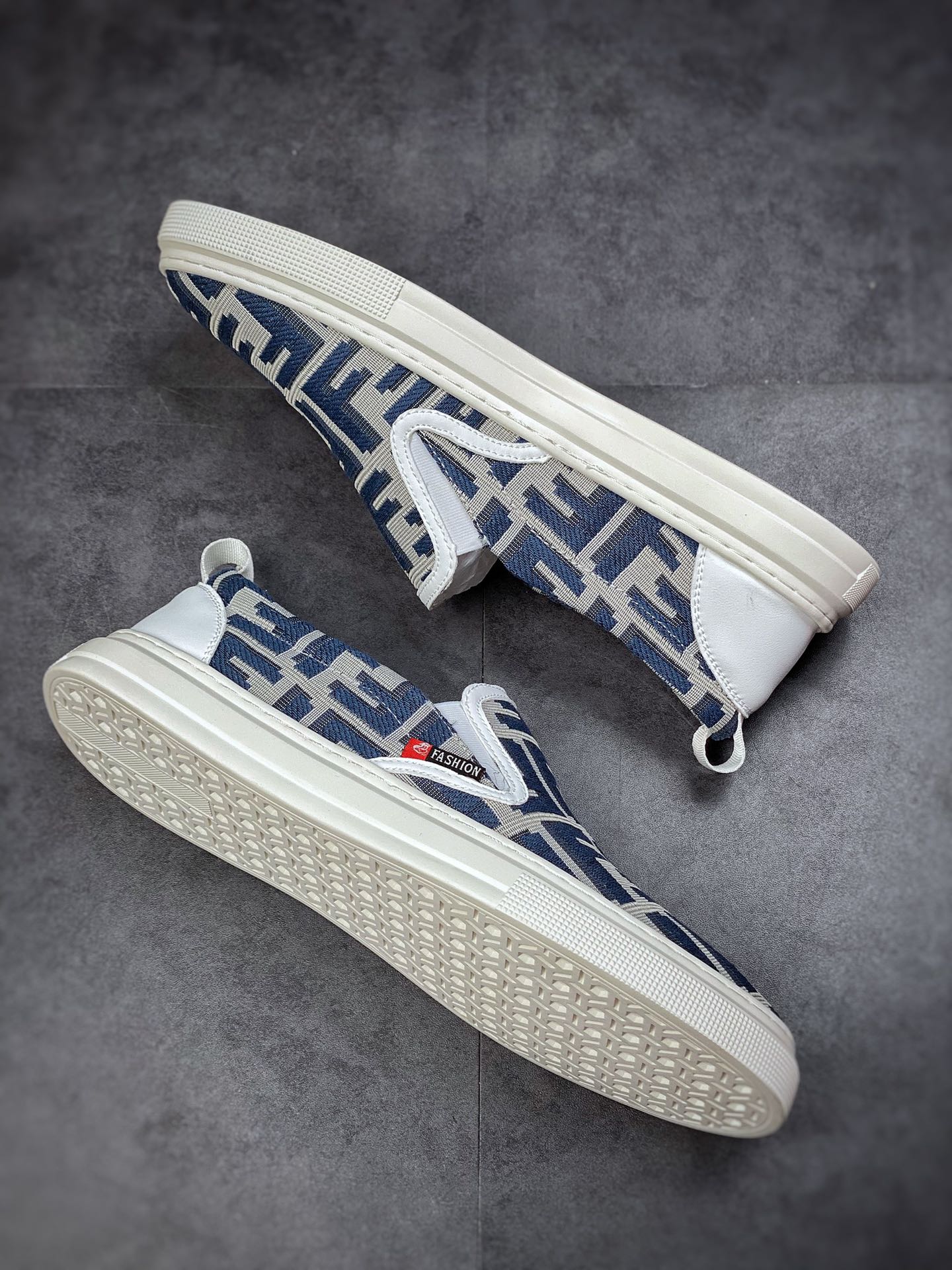 #Overseas version FENDI Fendi casual slip-on sneakers series