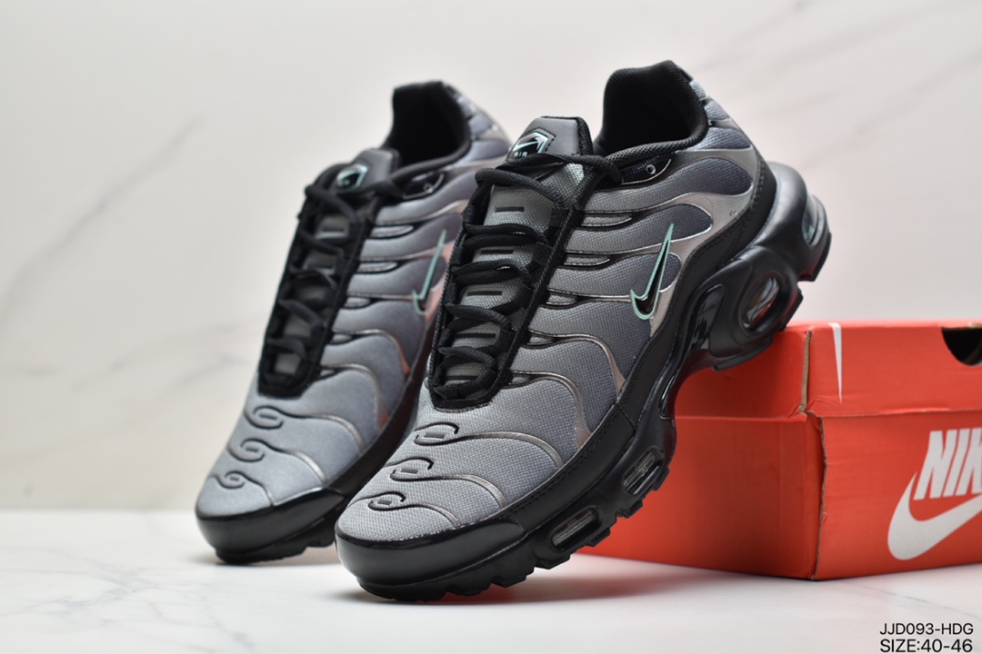 Brand new Nike Air Vapormax PlusTM steam air cushion all-match casual sports jogging shoes” CN0142