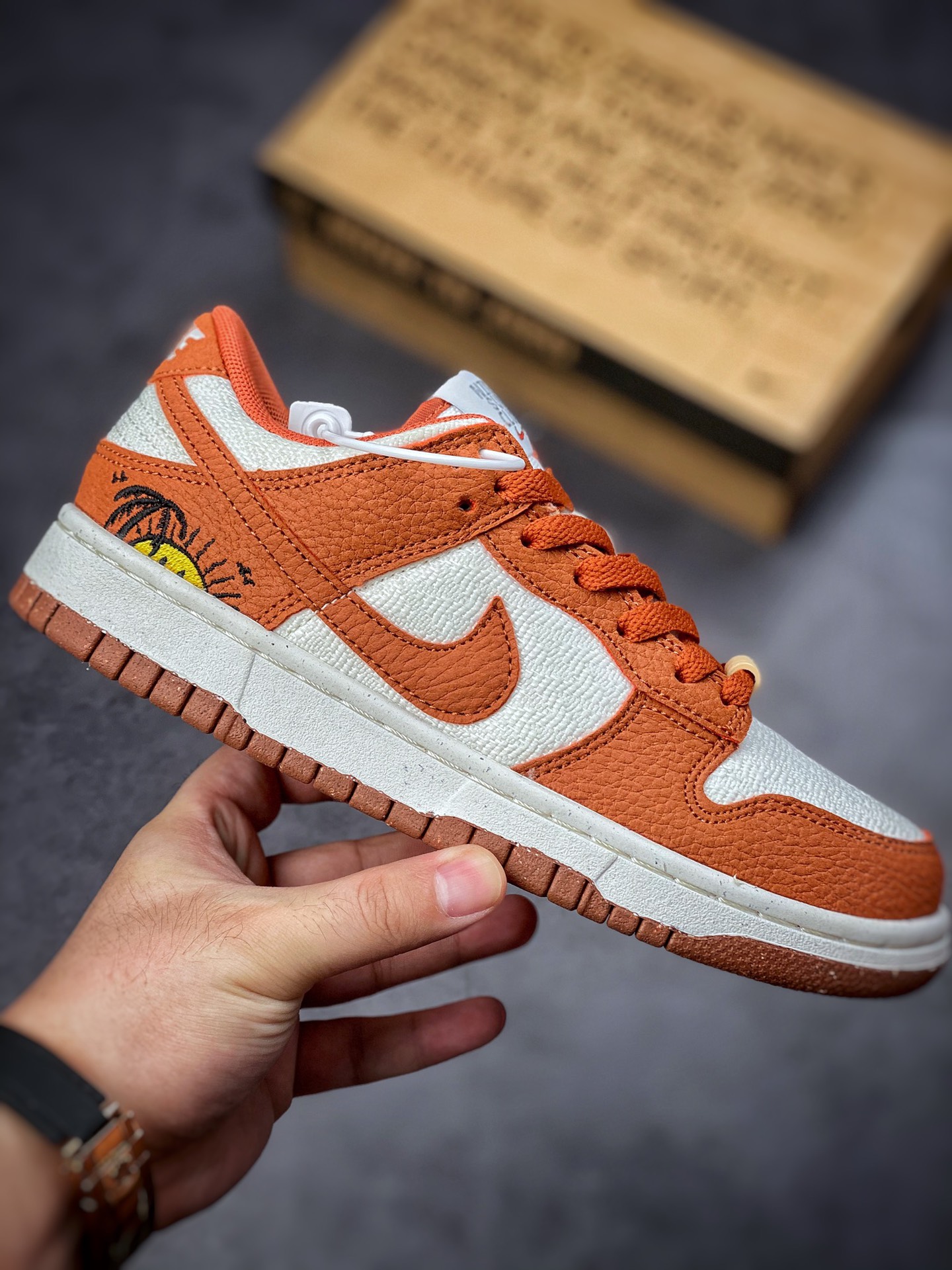 Nike Dunk Low SE ”Sun Club” Sunset Orange DR5475-100