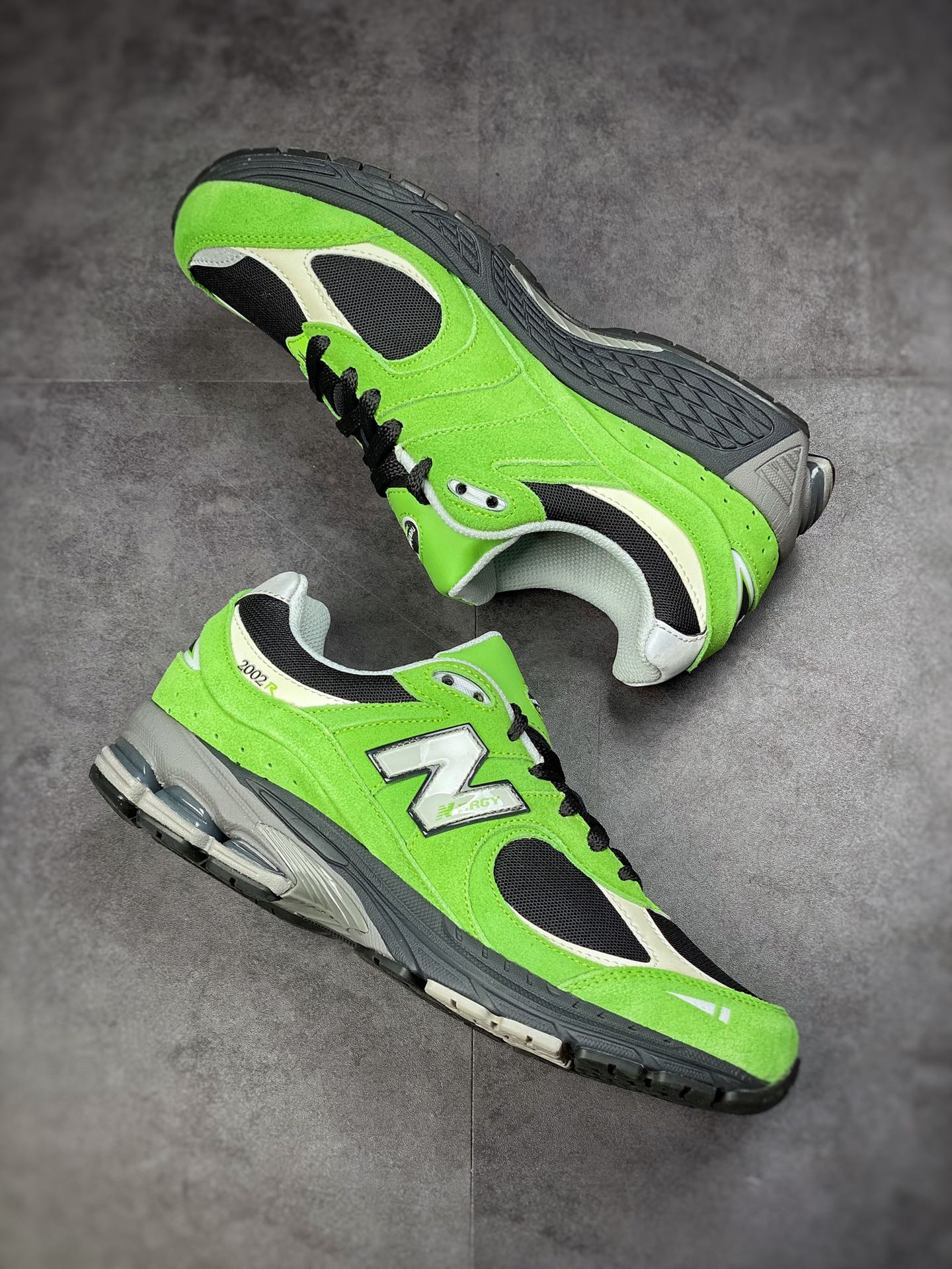 New Balance M2002 Retro Casual Running Shoes Green M2002RGZ