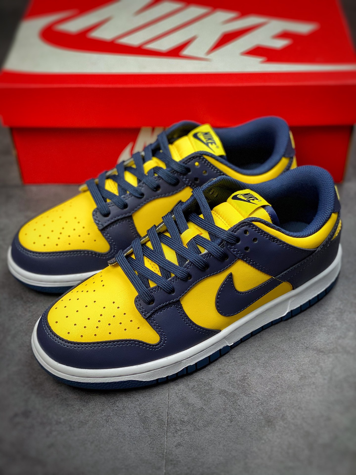 Nike Dunk Low Retro ”Varsity Maize” Michigan DD1391-700