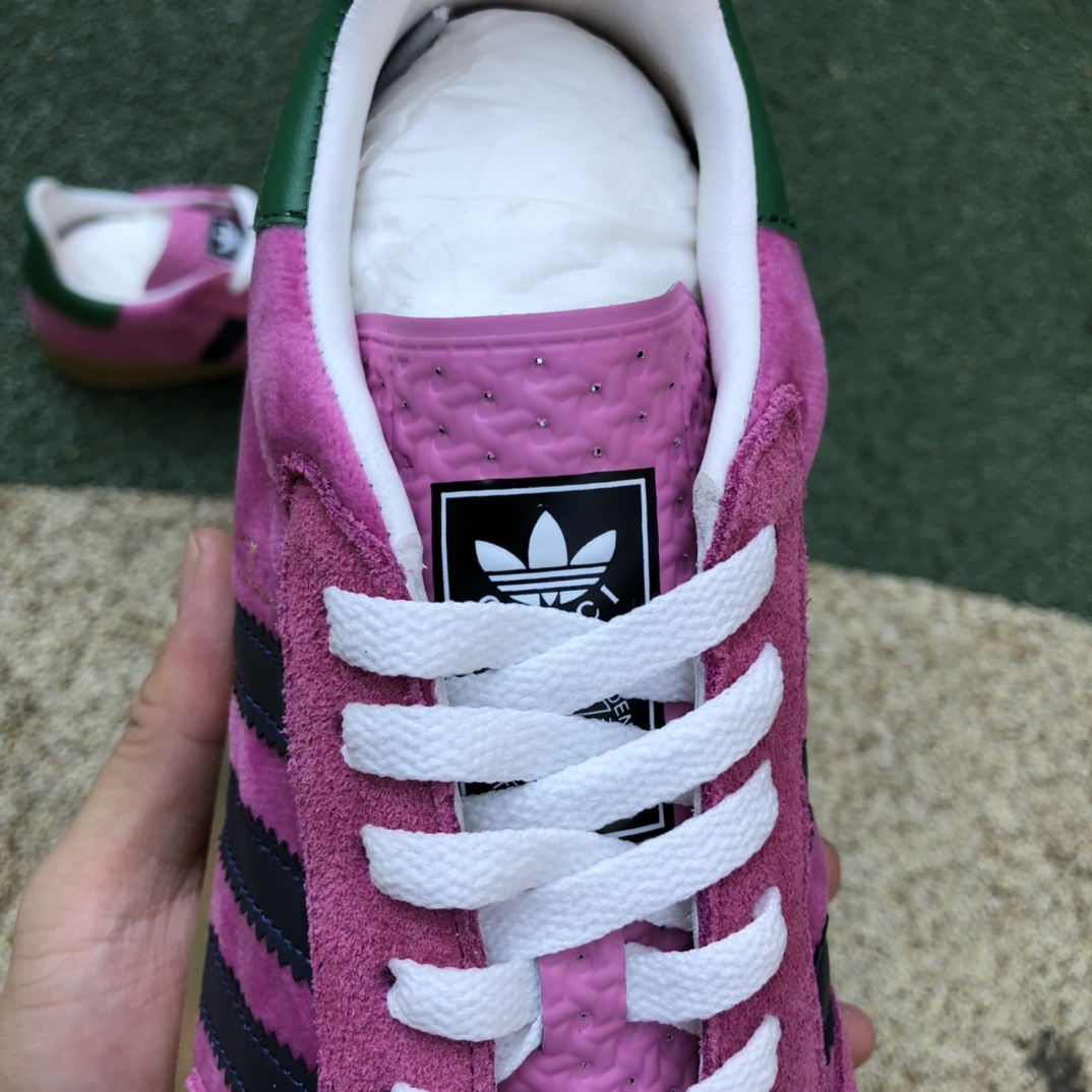 400  Gucci x Adidas 古驰联名阿迪达斯  Originals Gazelle”Esquisite Gucci”羚羊系列低帮