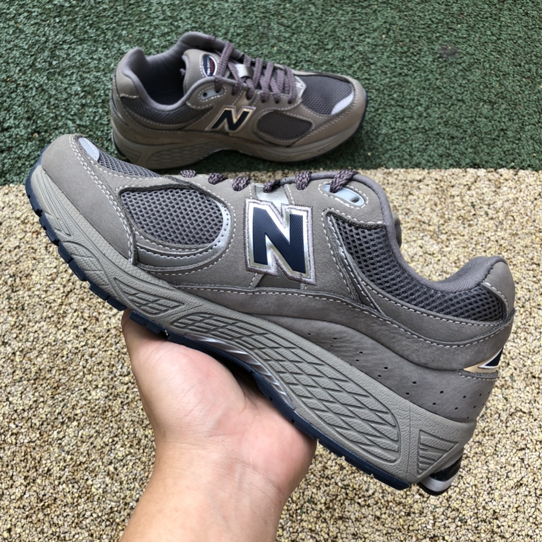 Pure original New Balance NB official authentic men's and women's shoes 2002R series casual dad shoes M2002RA