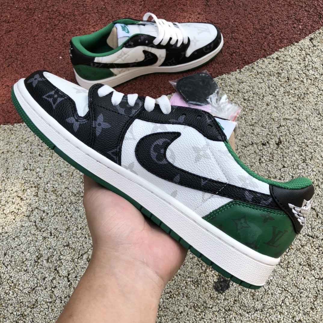 300 Travis Scott x Nike Air Jordan 1 Low AJ1 联名lv低帮板鞋TS 联名倒钩 DM7866-553