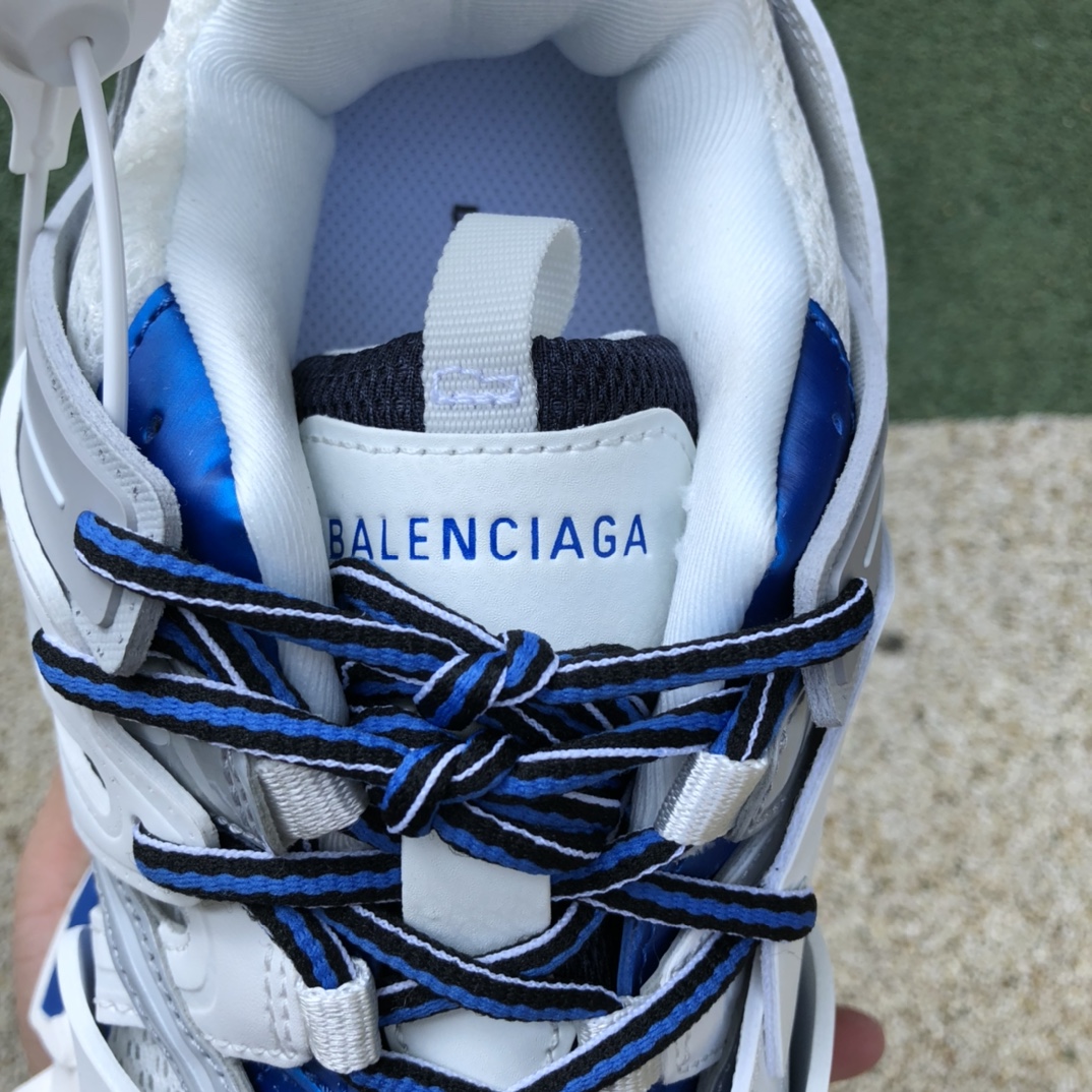 550 Balenciaga Triple S 老爹鞋 巴黎世家