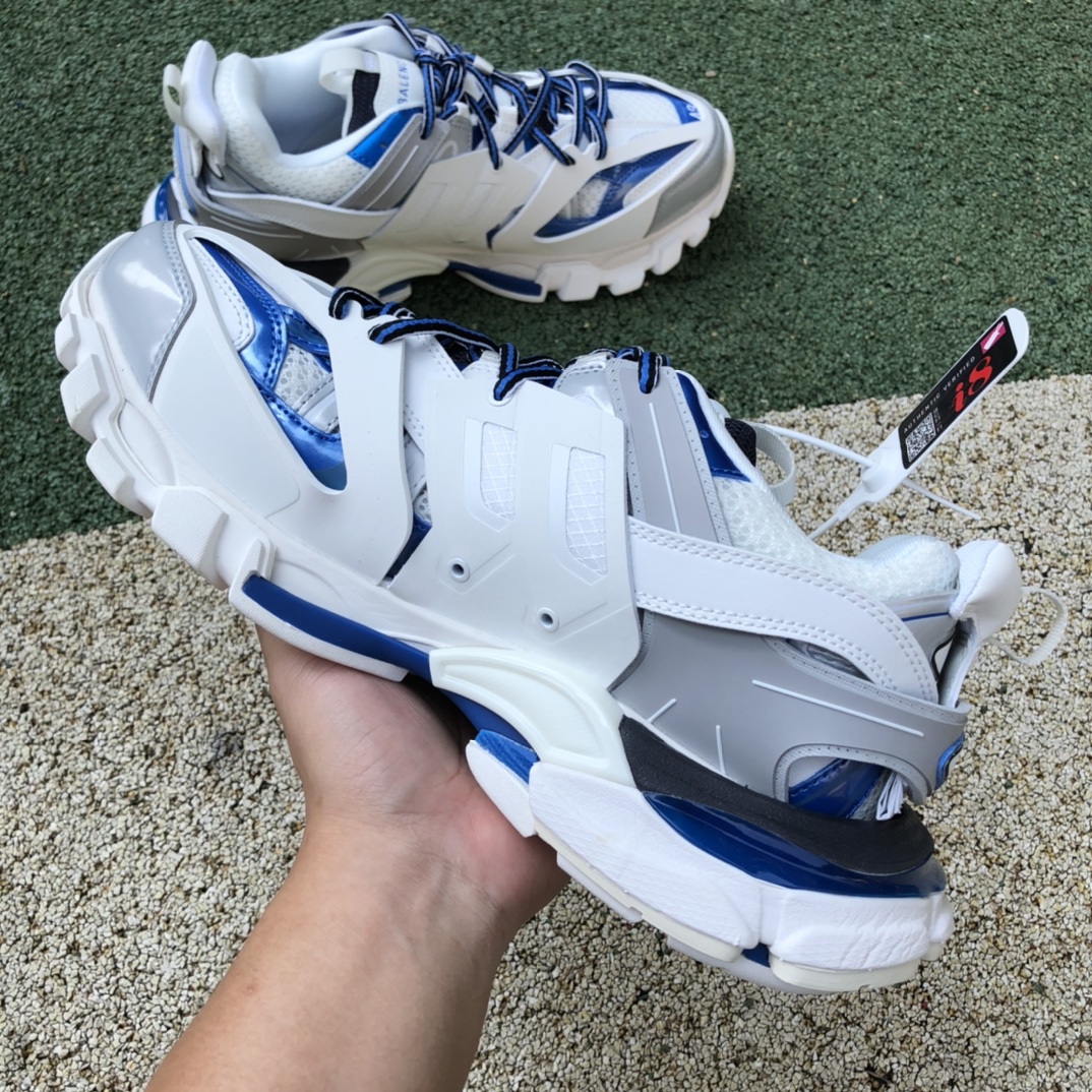 550 Balenciaga Triple S 老爹鞋 巴黎世家