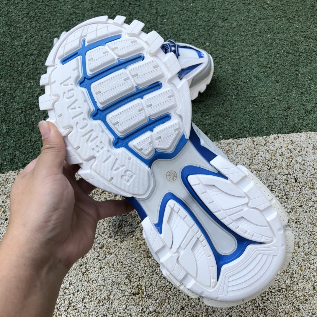 550 Balenciaga Triple S 老爹鞋 巴黎世家