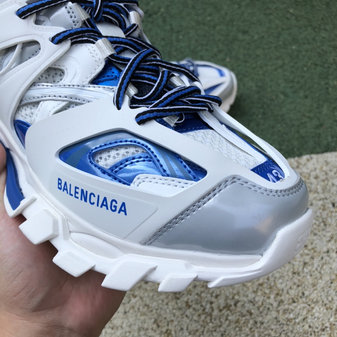 550 Balenciaga Triple S 老爹鞋 巴黎世家