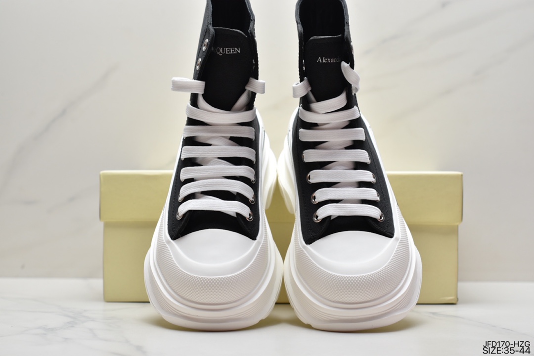 Alexander McQueen Alexander McQueen spring and summer lace-up high-top canvas shoes