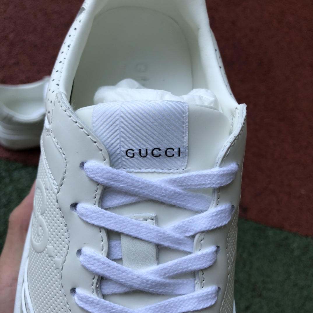 Gucci thick bottom low-top pure white GUCCI Gucci low-top canvas thick bottom sneakers pink purple