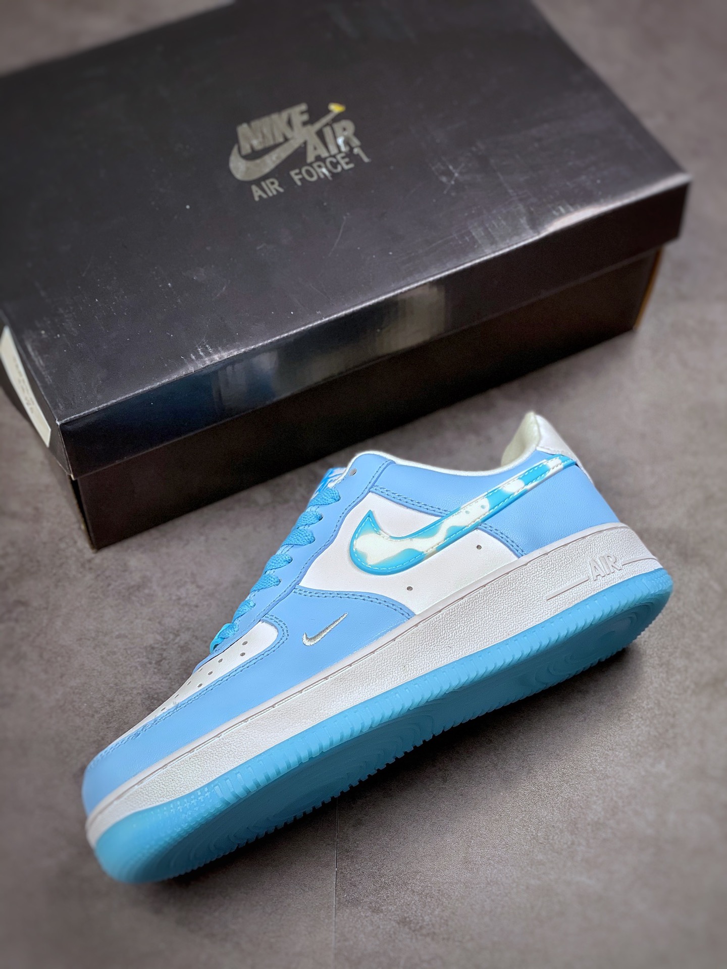 180 Nike Air Force 1 Low 07 蓝天白云DX2937-100