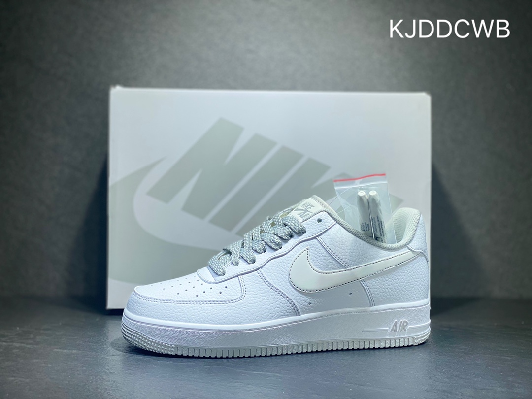 240 Nike Air Force 1 空军一号 官方同步UO5369-603