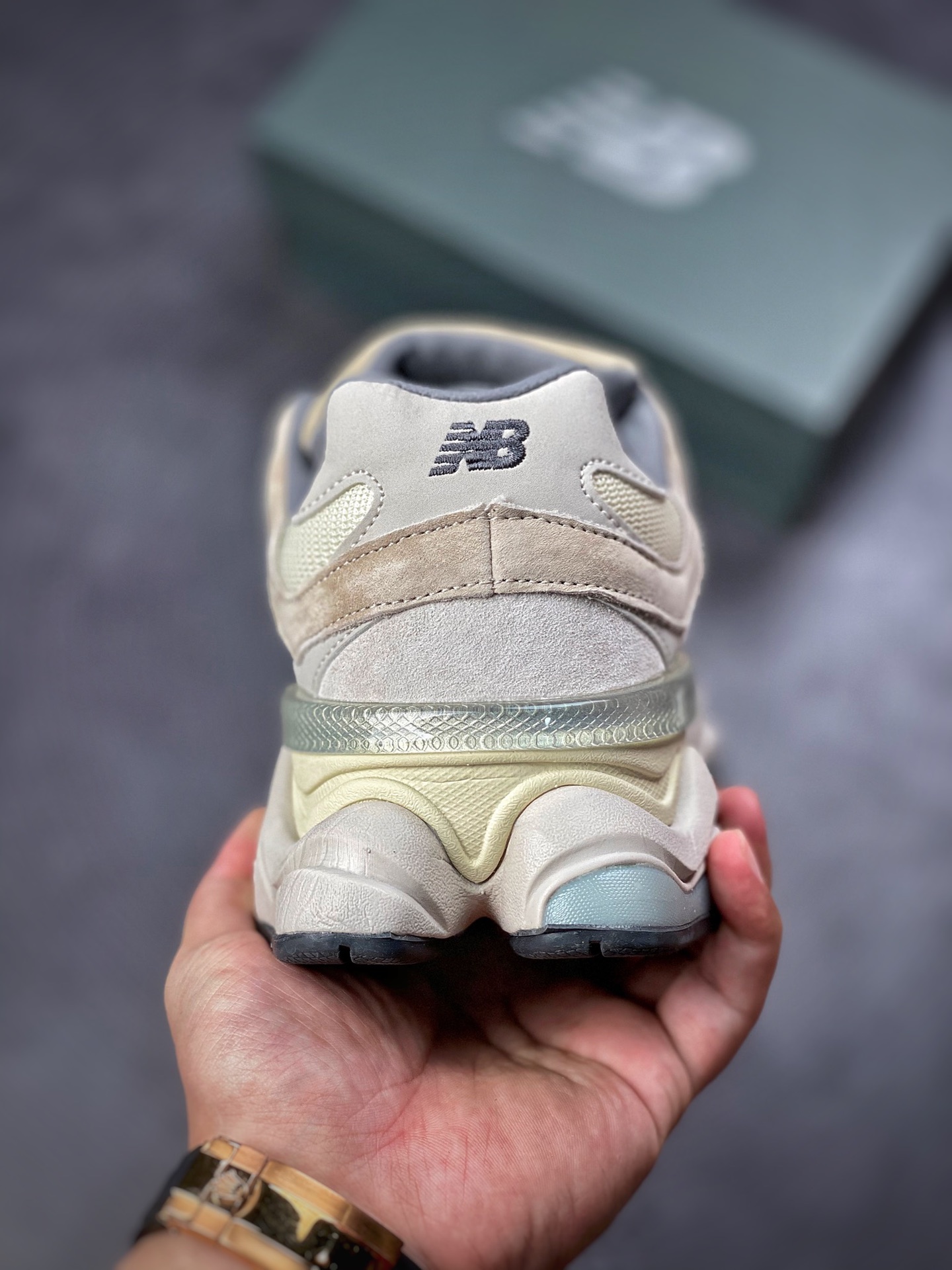 220 Joe Freshgoods x New Balance 版本 NB9060 联名款  U9060MAC