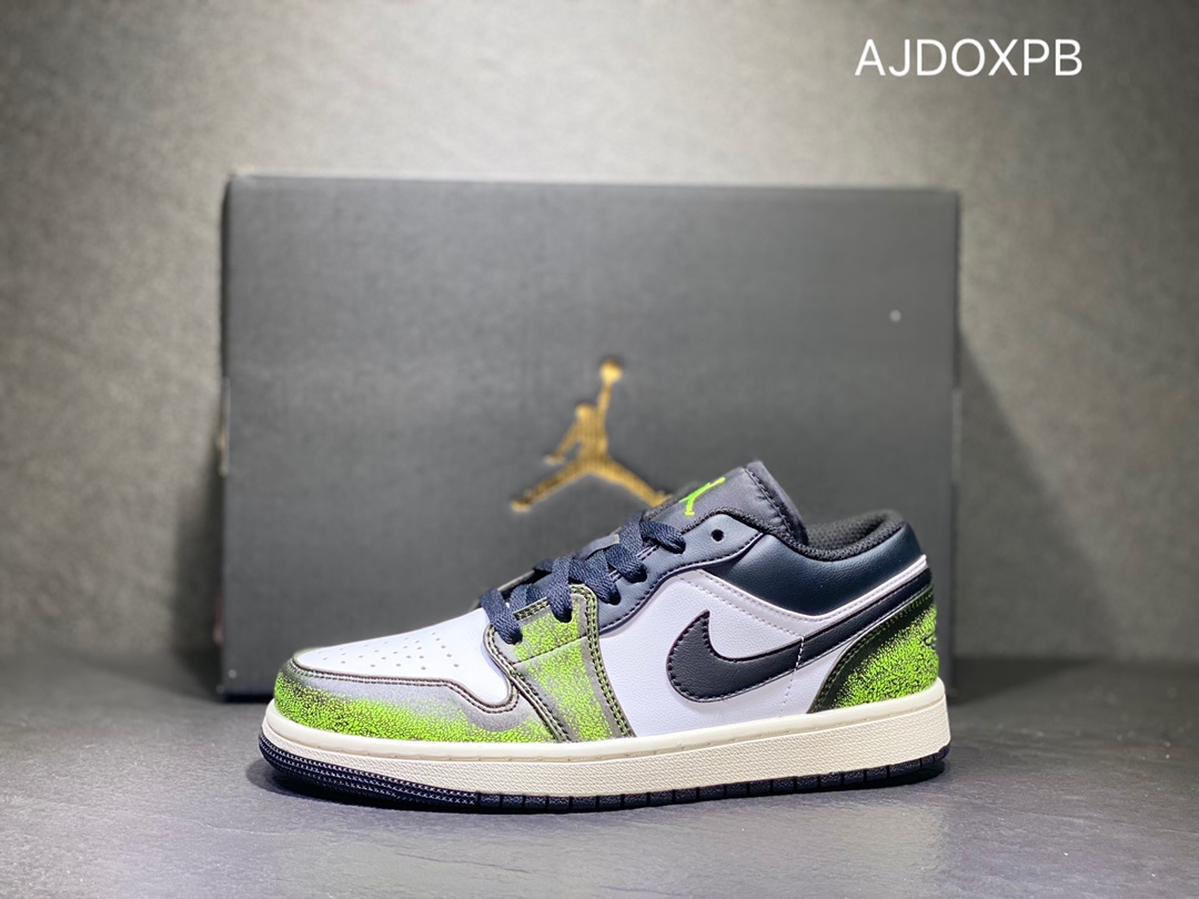 200 Air Jordan 1 Low AJ1 乔1低帮篮球鞋DO8244-103