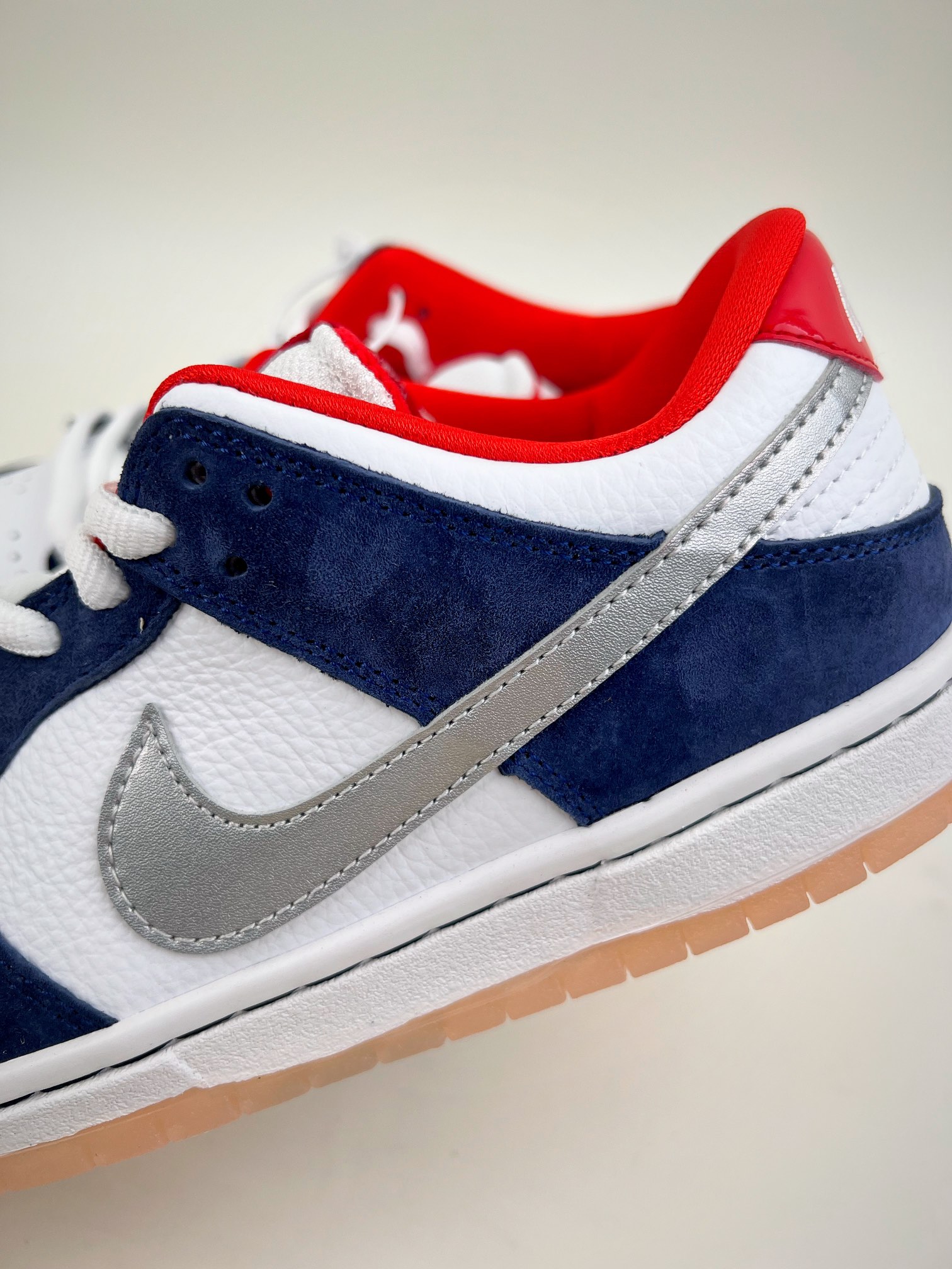 200 NIKE SB Dunk Low BMW 白蓝银839685-416