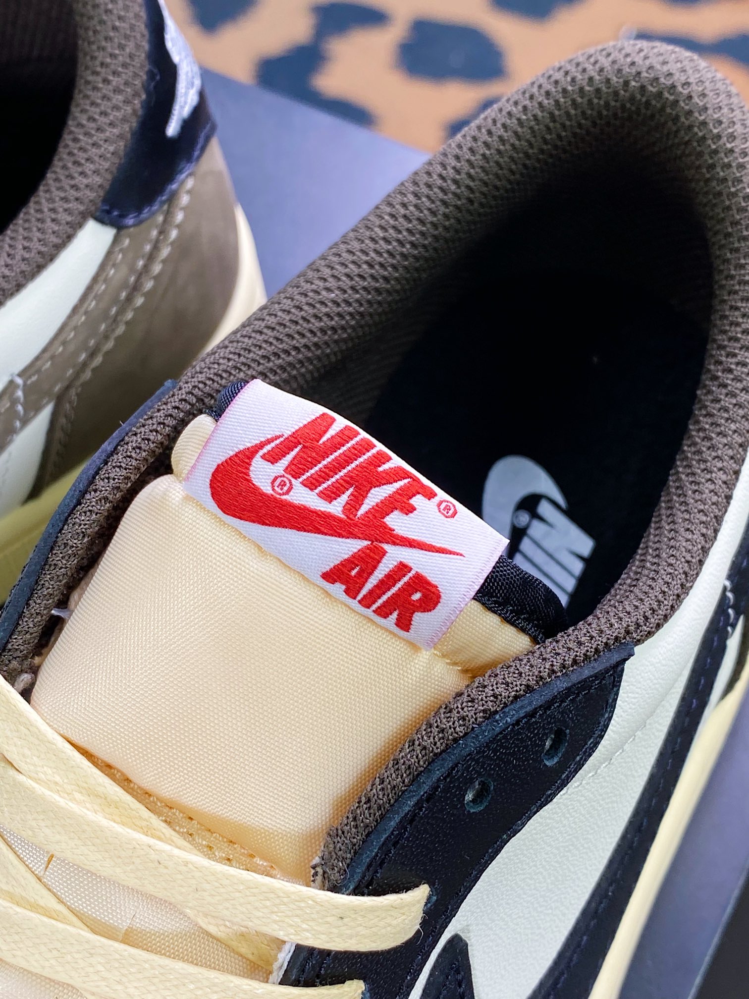 280 Travis Scott x Air Jordan 1 Low OG SP”Dark Mocha”AJ1乔丹一代经典低帮文化百搭休闲运动篮球鞋CQ4277-105