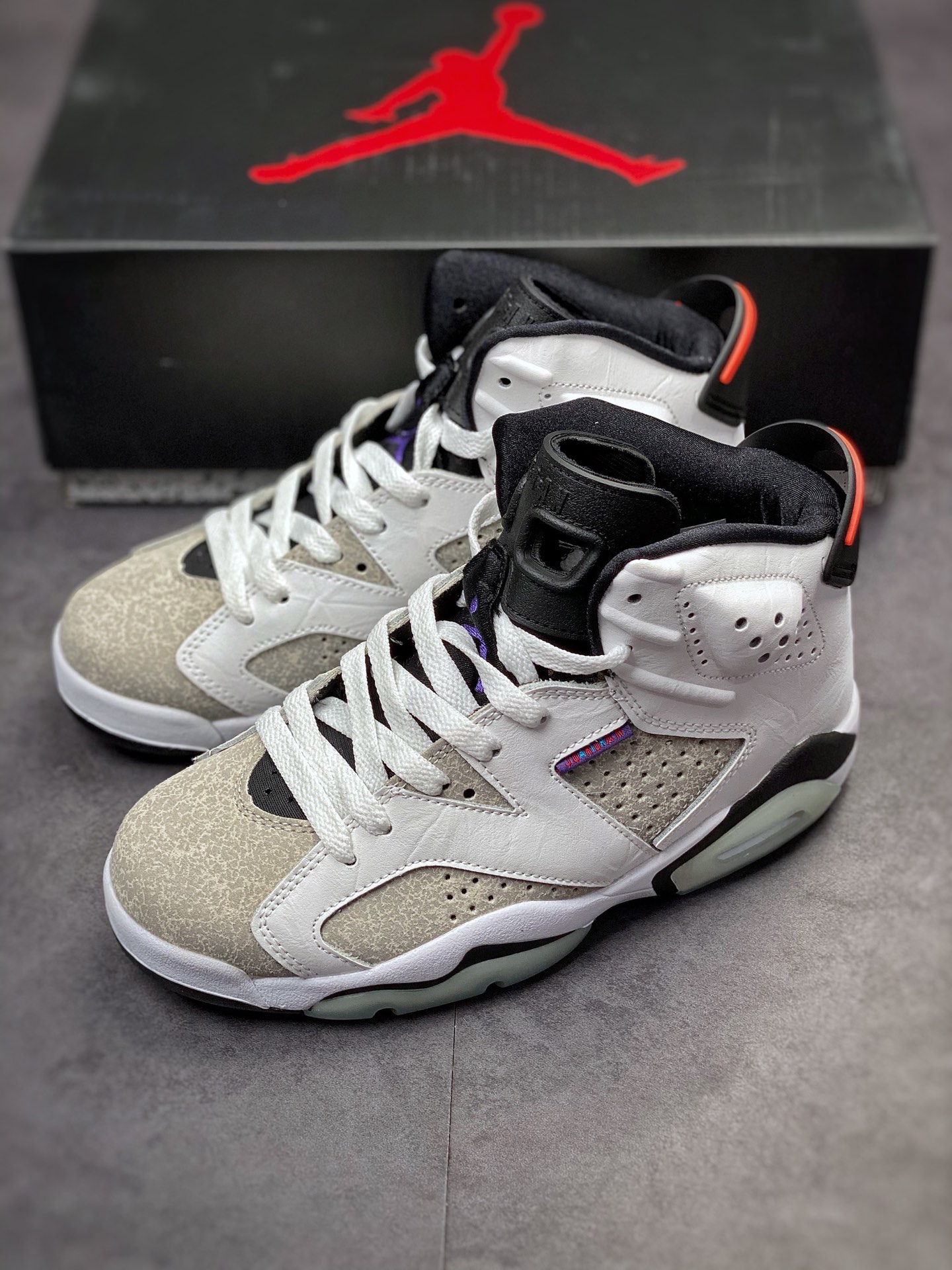 240 Air Jordan Retro 6 ”Flint Grey” 燧石 紫外线  CI3125-100