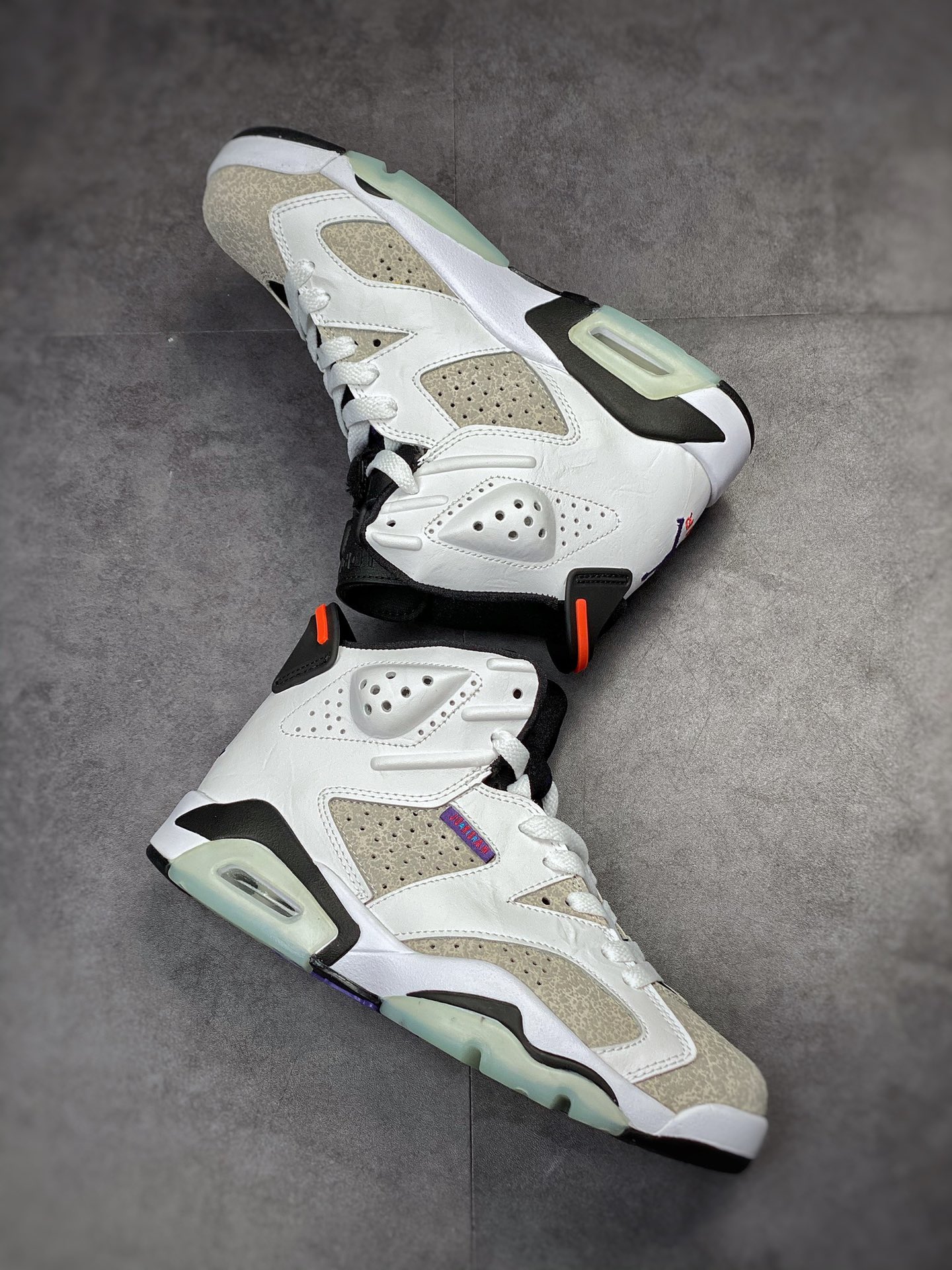 240 Air Jordan Retro 6 ”Flint Grey” 燧石 紫外线  CI3125-100