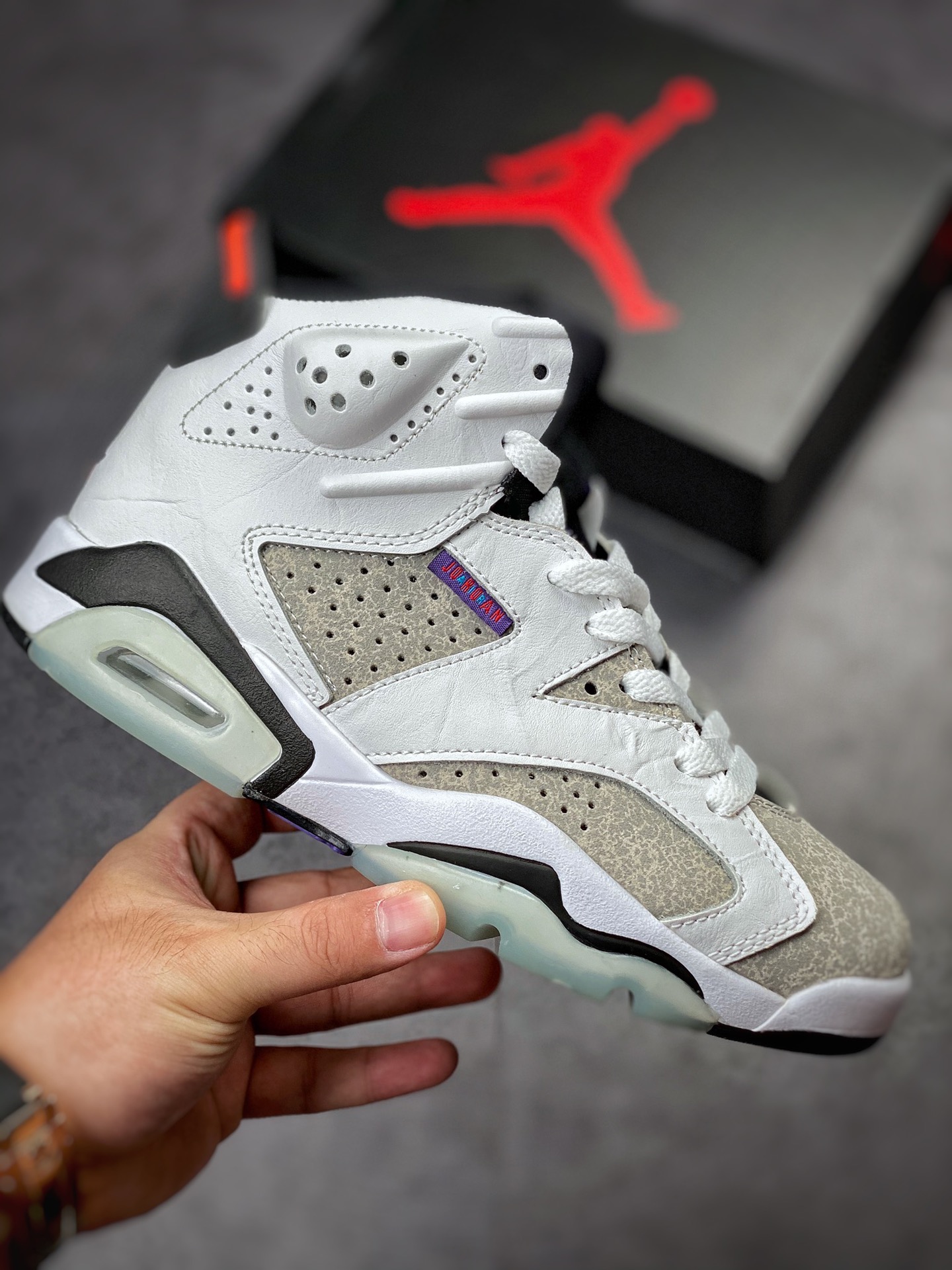 240 Air Jordan Retro 6 ”Flint Grey” 燧石 紫外线  CI3125-100