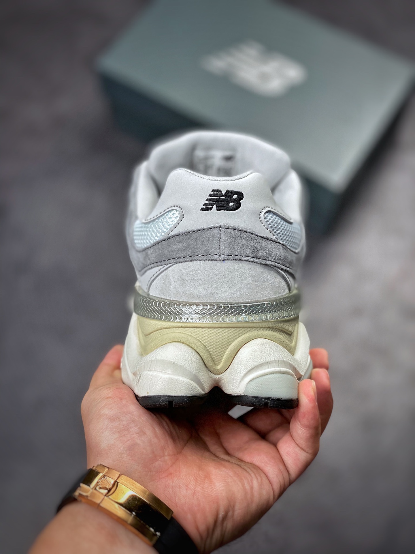 220 Joe Freshgoods x New Balance 9060 联名系列 复古休闲运动老爹鞋 U9060GRY