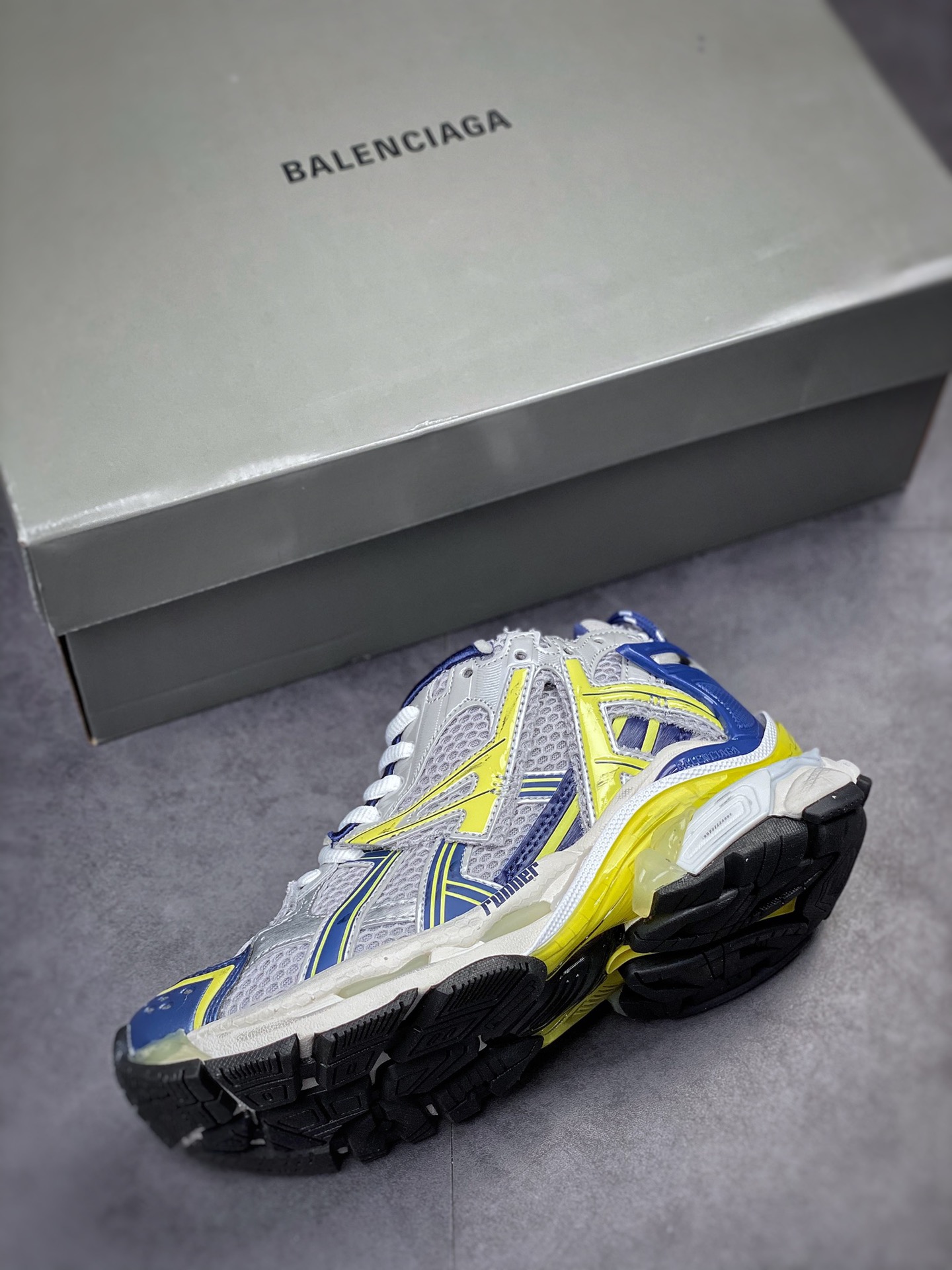 600 巴黎世家/Balenciaga 巴黎世家Runner运动鞋 677402 W3RB5 9174