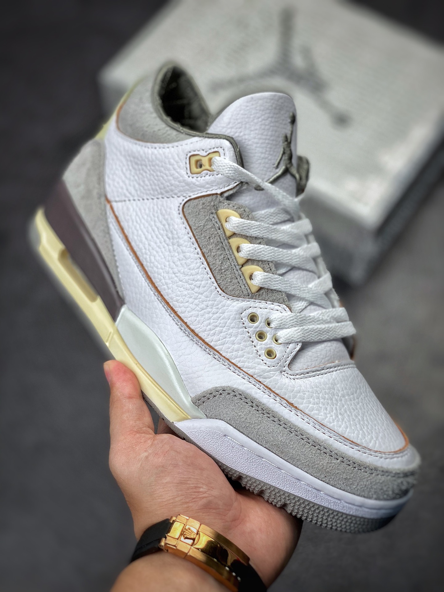 300 A Ma Maniere x Air Jordan 3 ”Violet Ore” 米白灰 DH3434-110