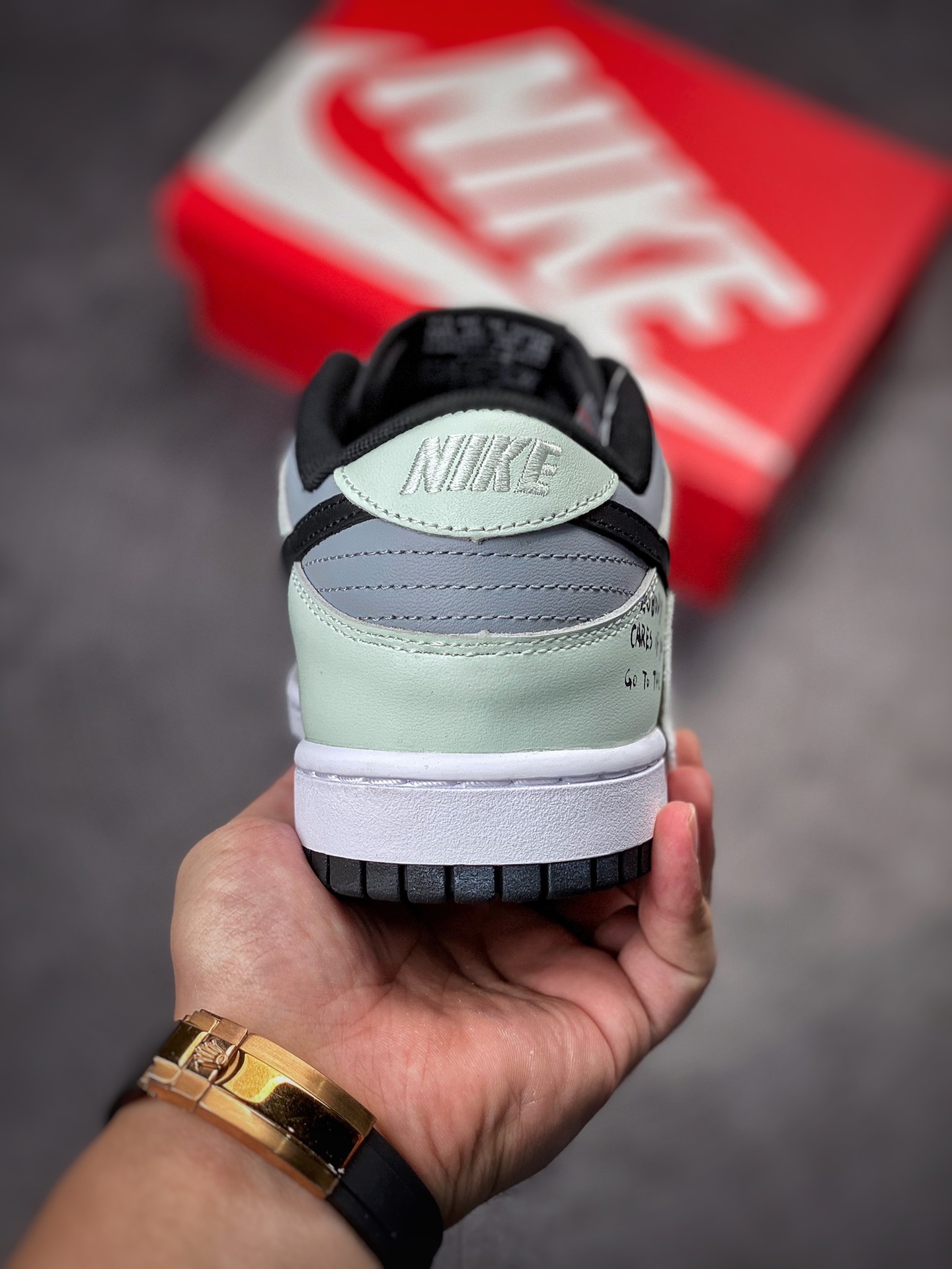 240 Nike SB Dunk Low EWB “Knicks”帆布鞋 DD1391-100