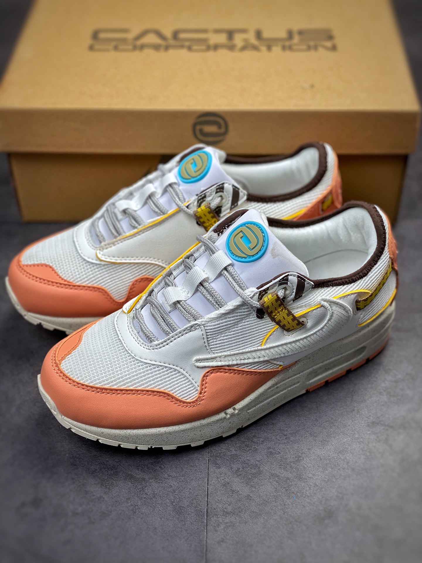 230 Travis Scott x Nike Air Max 1 “Cactus Jack” 经典倒钩  DO9392-800