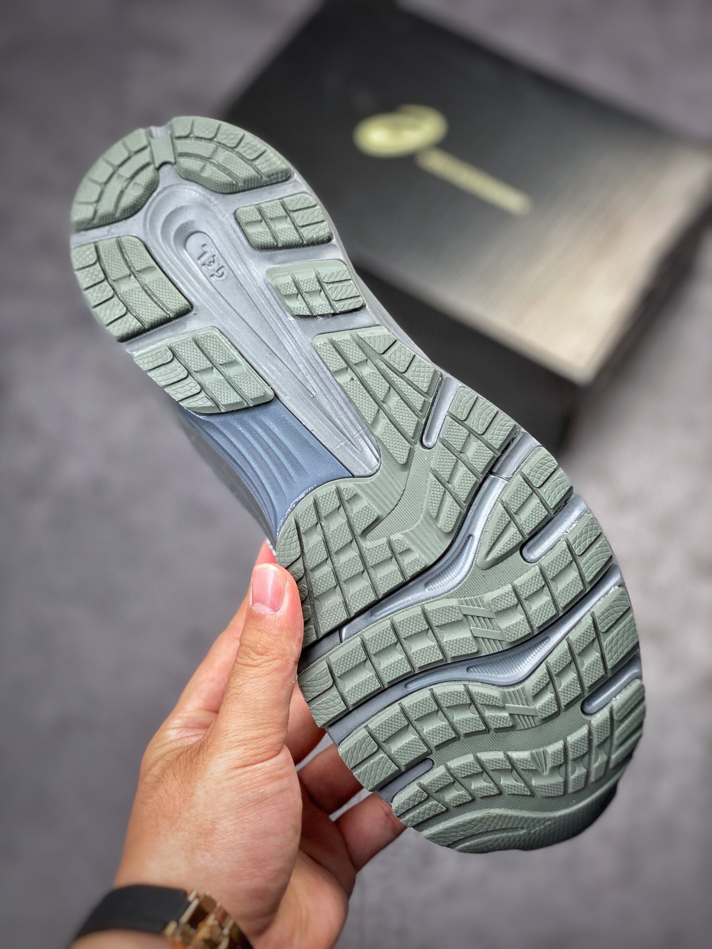 400 Kiko Kostadinov x Asics Gel-Korika 亚瑟士联名跑鞋 1023A010-020