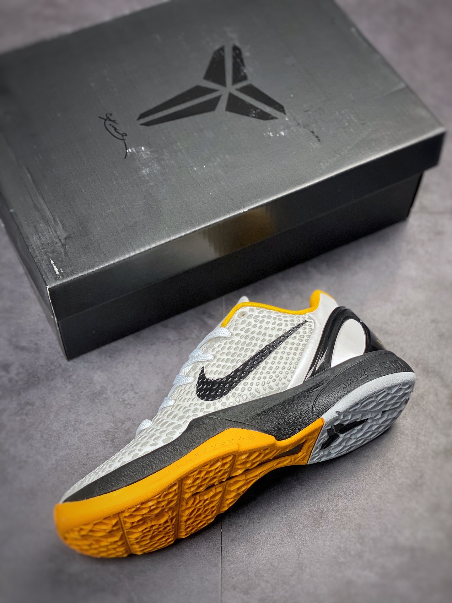 300 Nike Zoom Kobe VI Protro ZK6 科比六代低帮运动篮球鞋CW2190-100