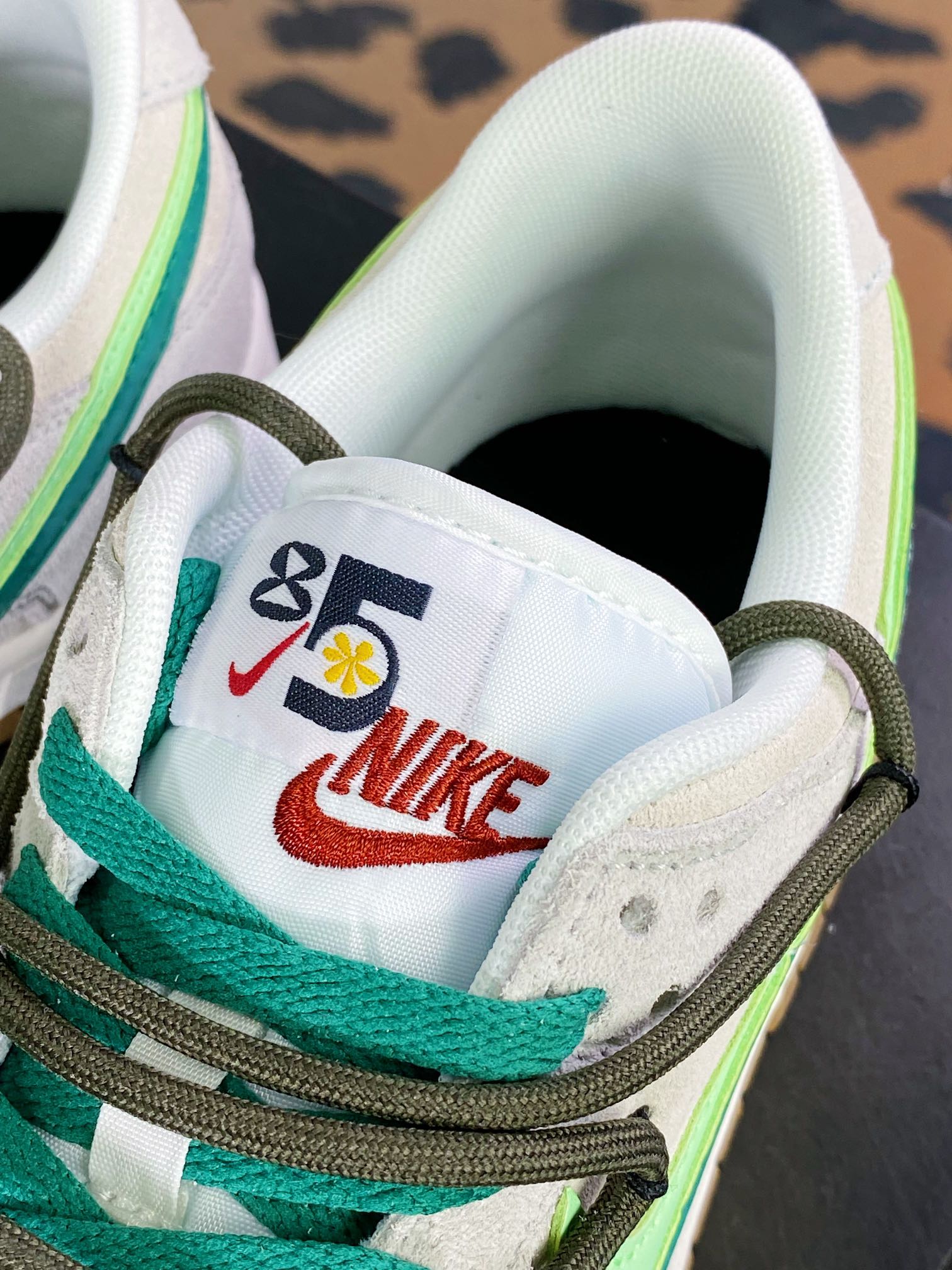 320 SB Dunk Low SE”85 Grey Green”扣篮系列低帮休闲运动滑板板鞋DO9457-100