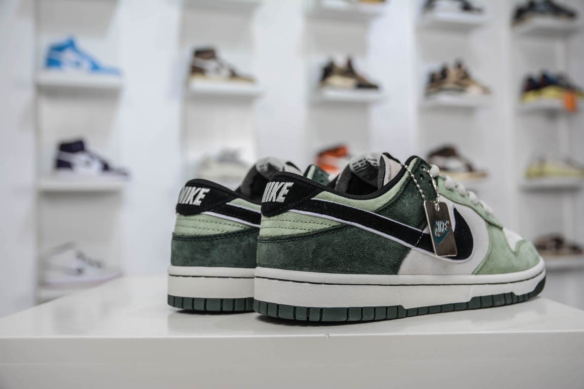 320 Otomo Katsuhiro x Nike SB Dunk Low ”Steamboy OST”草绿 麂皮 LF0068-001