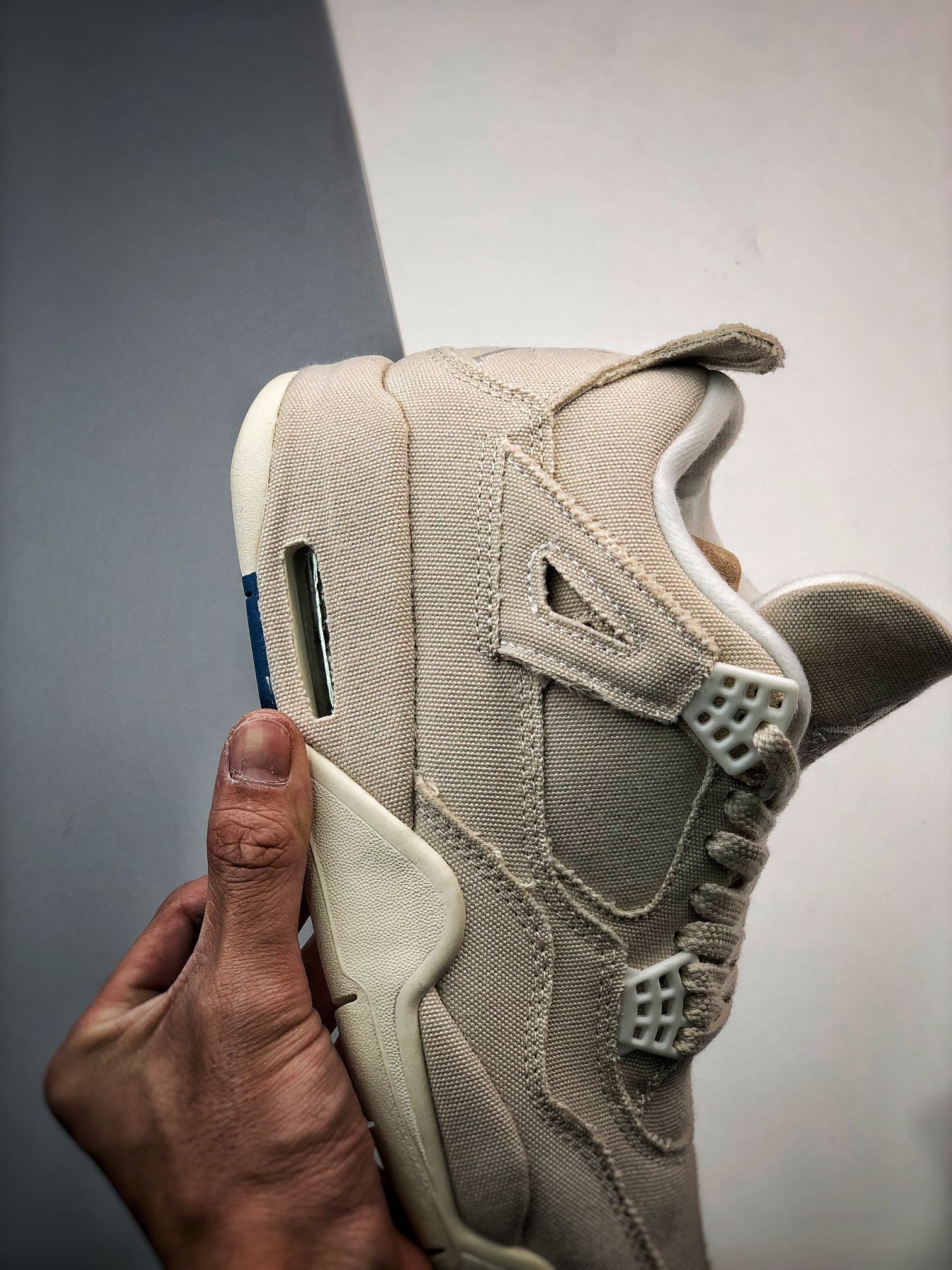 300 Air Jordan 4 Retro“Canvas” 小Levi's 米白帆布 DQ4909-100